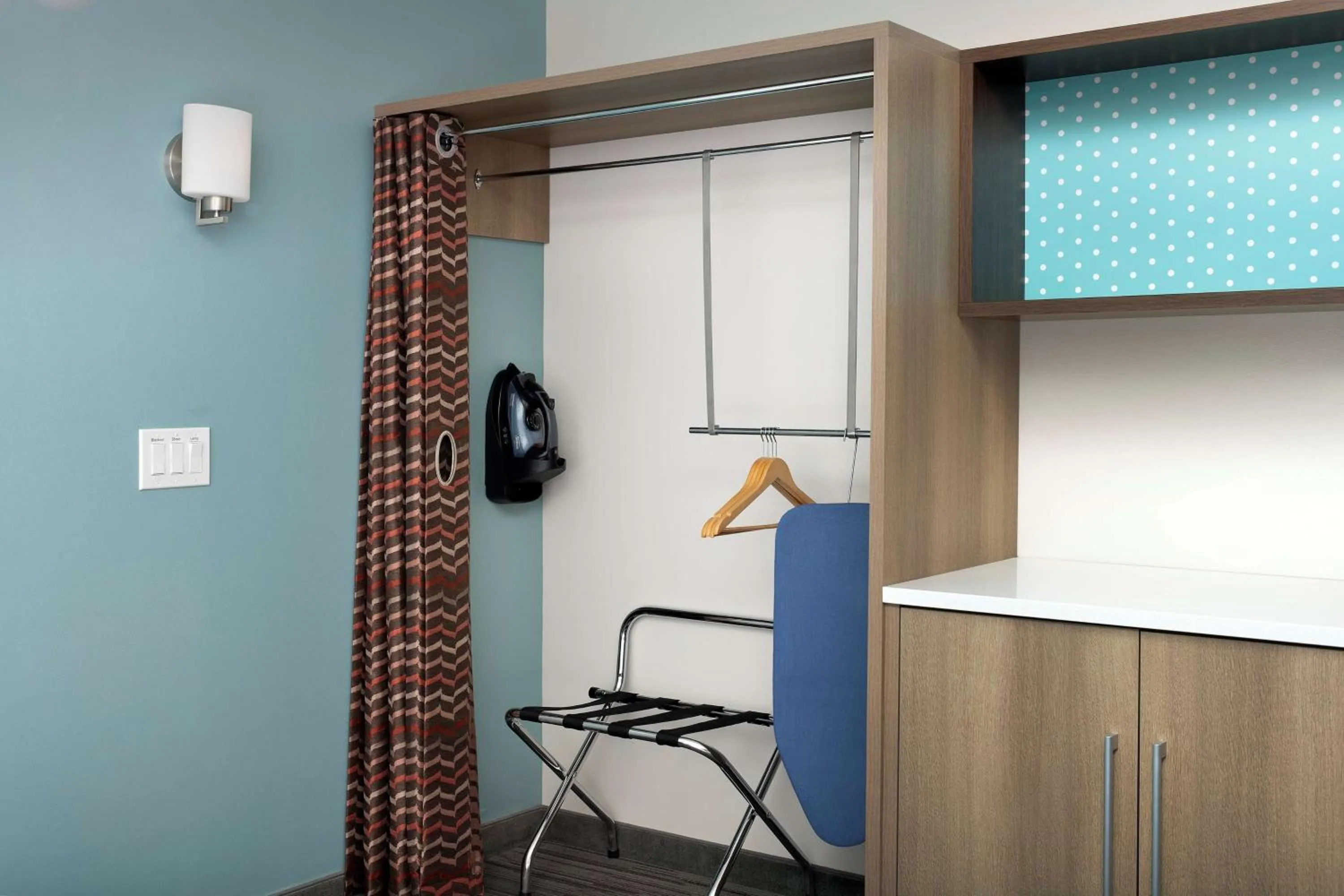 Bedroom in Home2 Suites By Hilton Owings Mills, Md