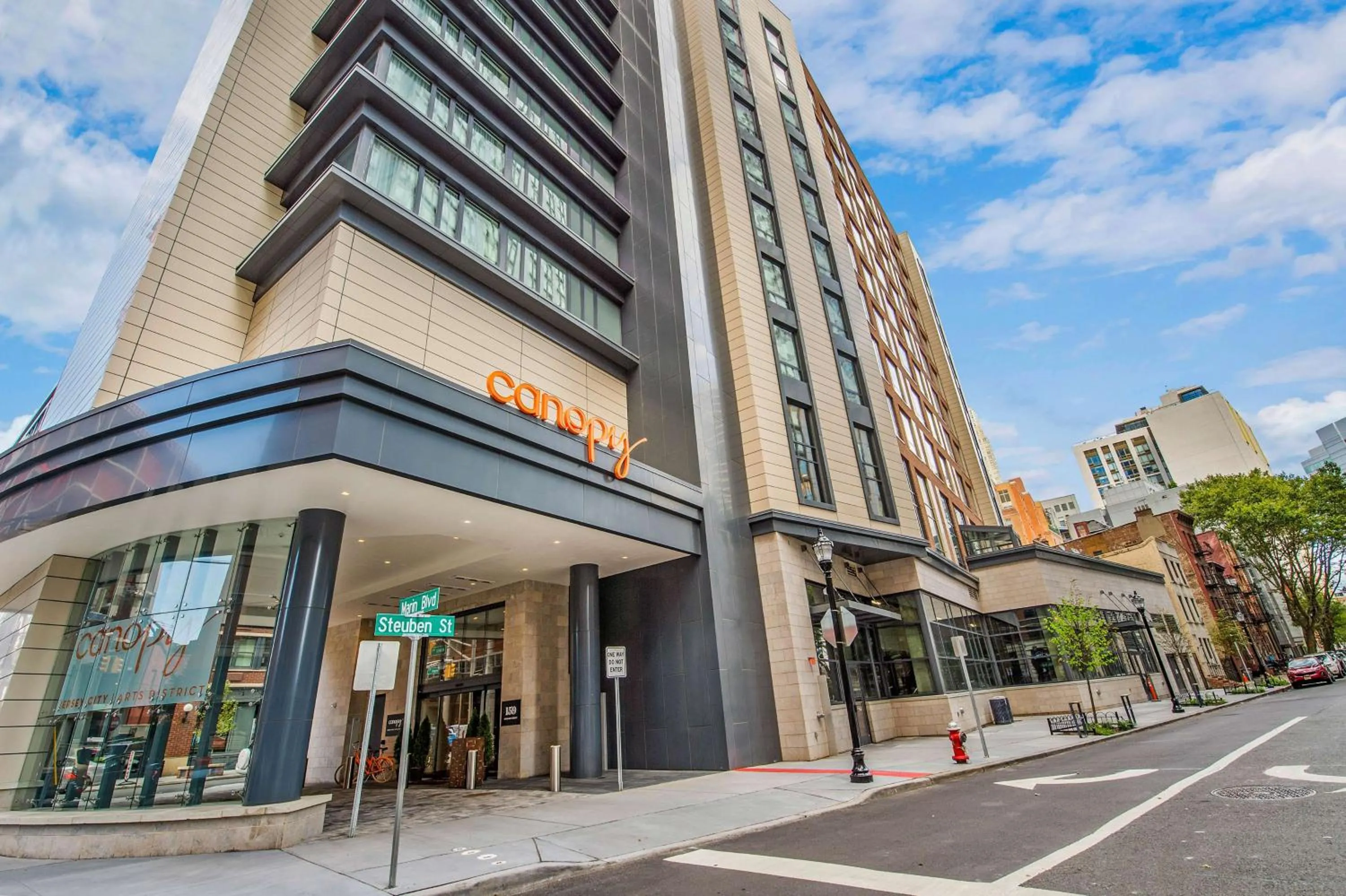 Property building in Canopy By Hilton Jersey City Arts District