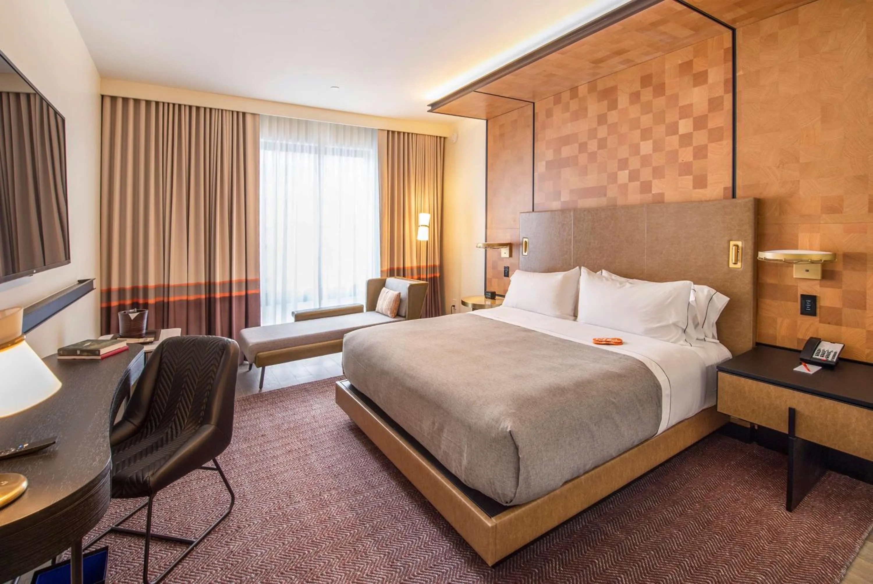 Bedroom, Bed in Canopy By Hilton Jersey City Arts District