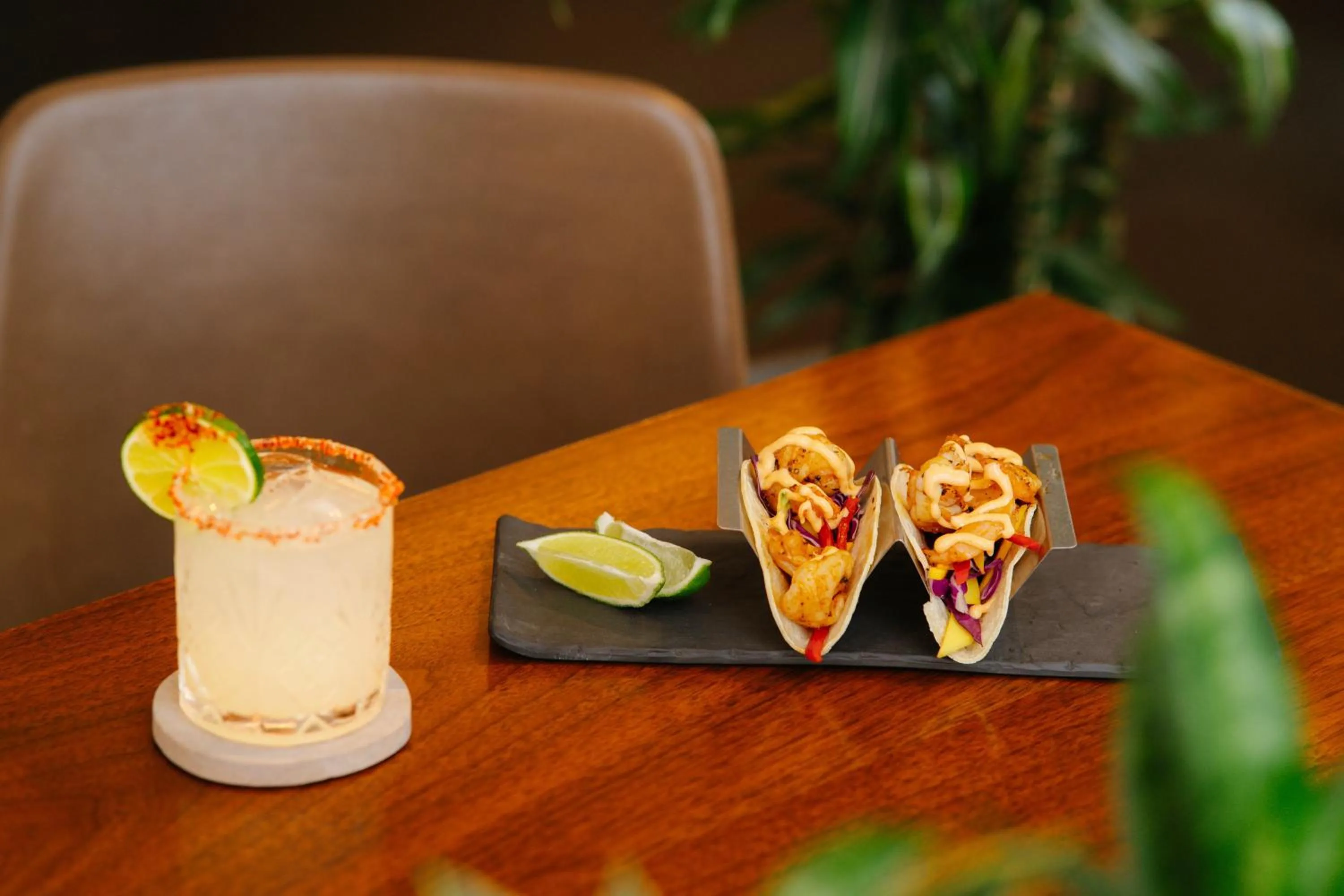 Lounge or bar in Canopy By Hilton Jersey City Arts District