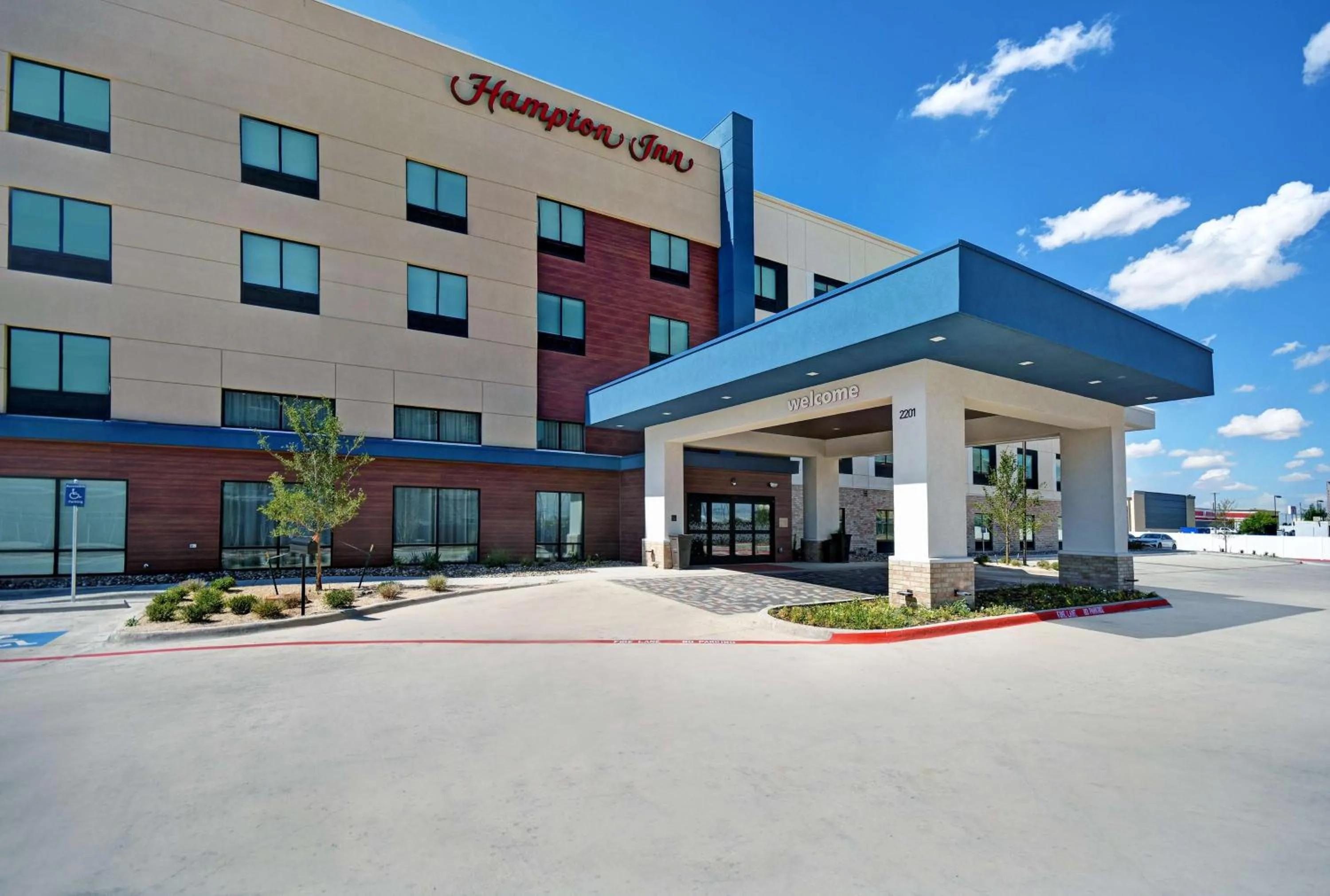 Property building in Hampton Inn Midland South, Tx