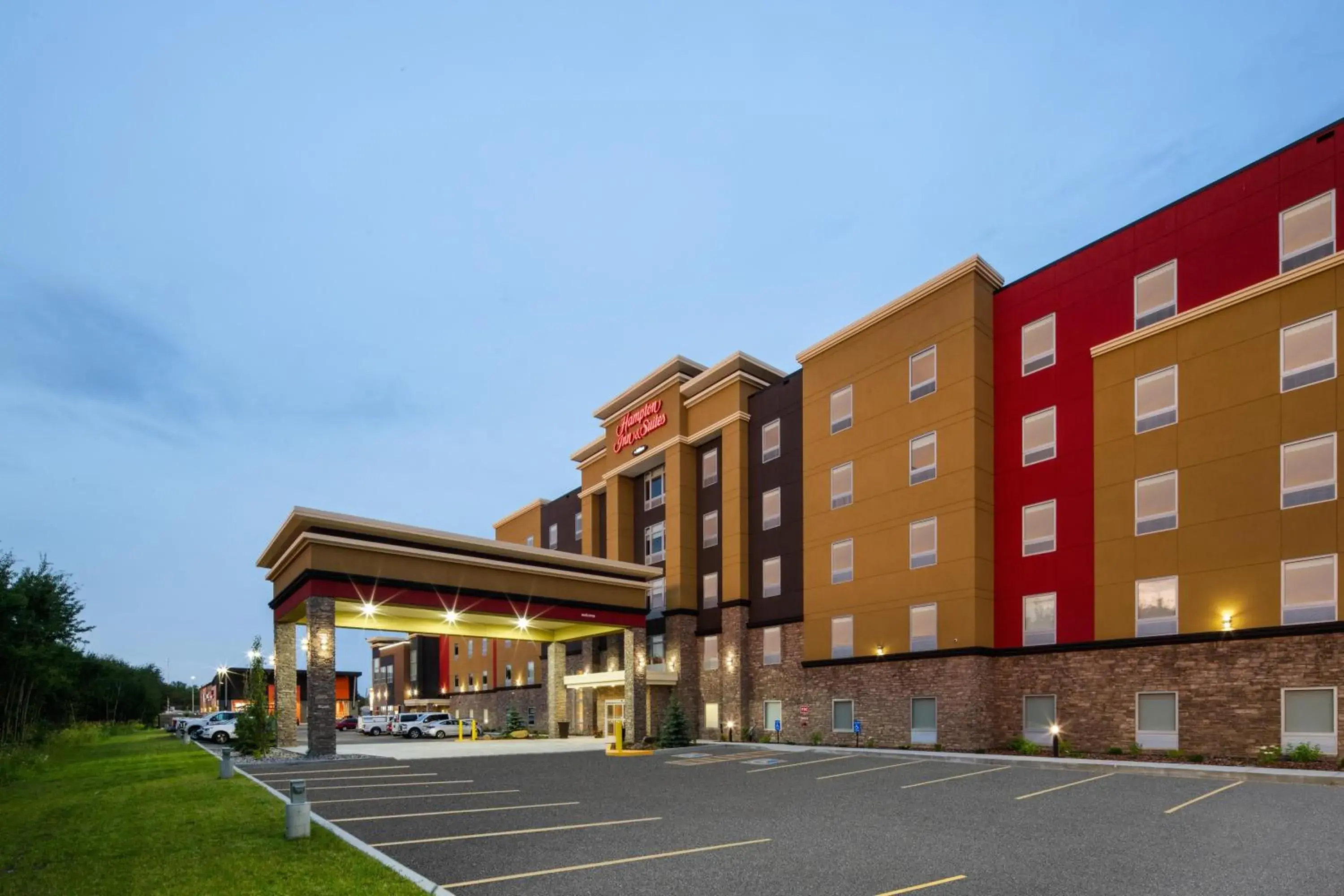 Property building in Hampton Inn & Suites Edmonton St. Albert, Ab Property building in Hampton Inn & Suites Edmonton St. Albert, Ab