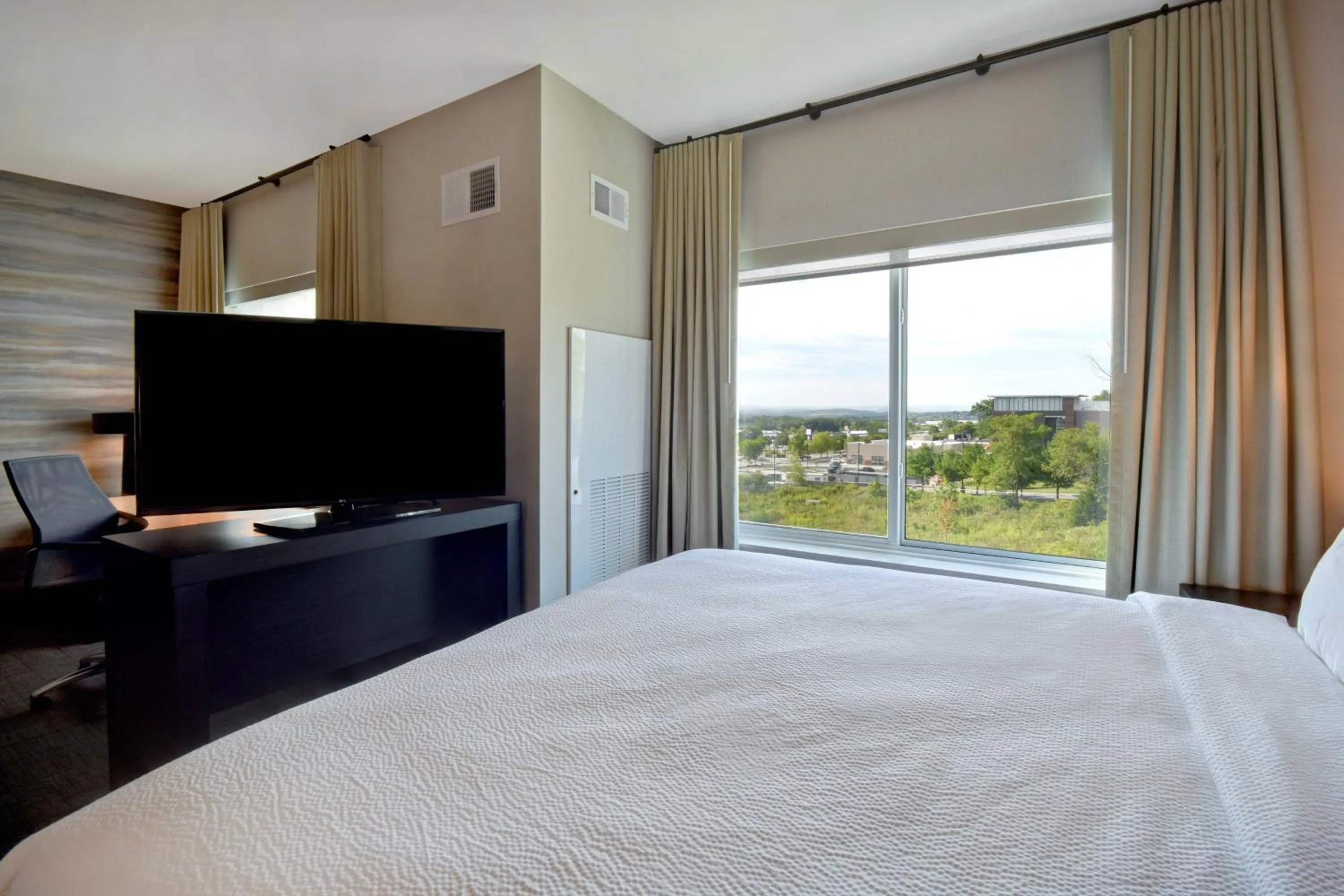 Photo of the whole room, Bed in Residence Inn Middletown Goshen