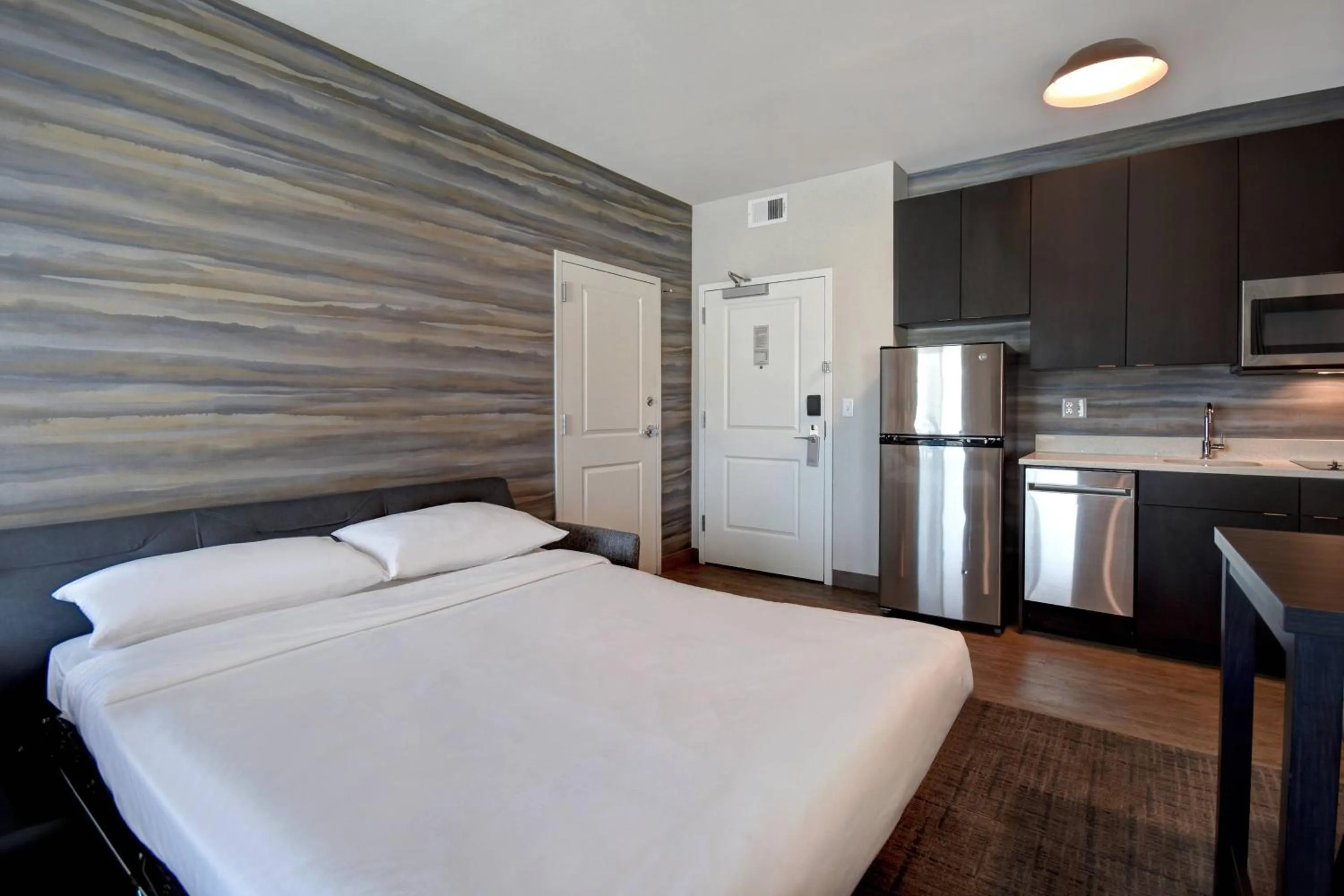 Photo of the whole room, Bed in Residence Inn Middletown Goshen