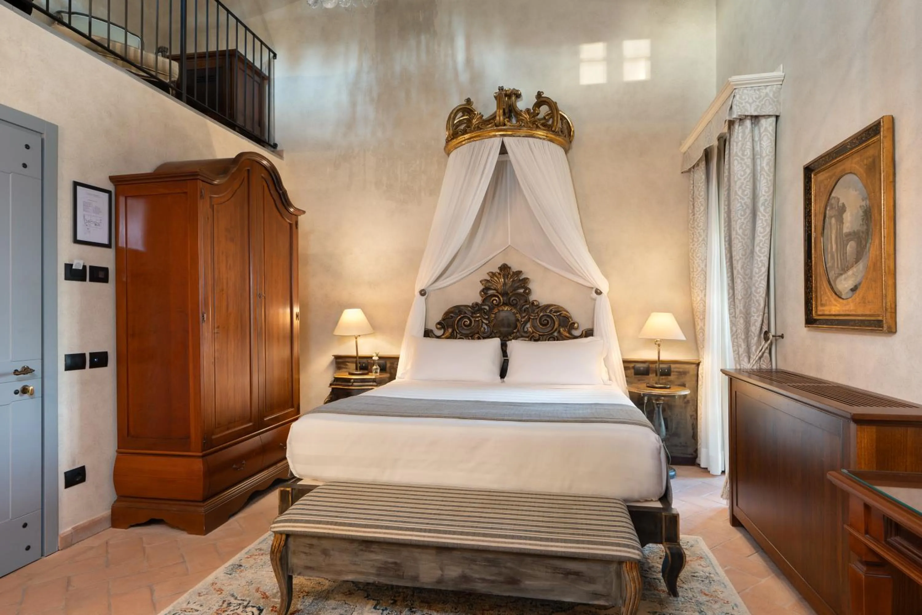 Bed in Villa Petriolo - Small Luxury Hotels of the World