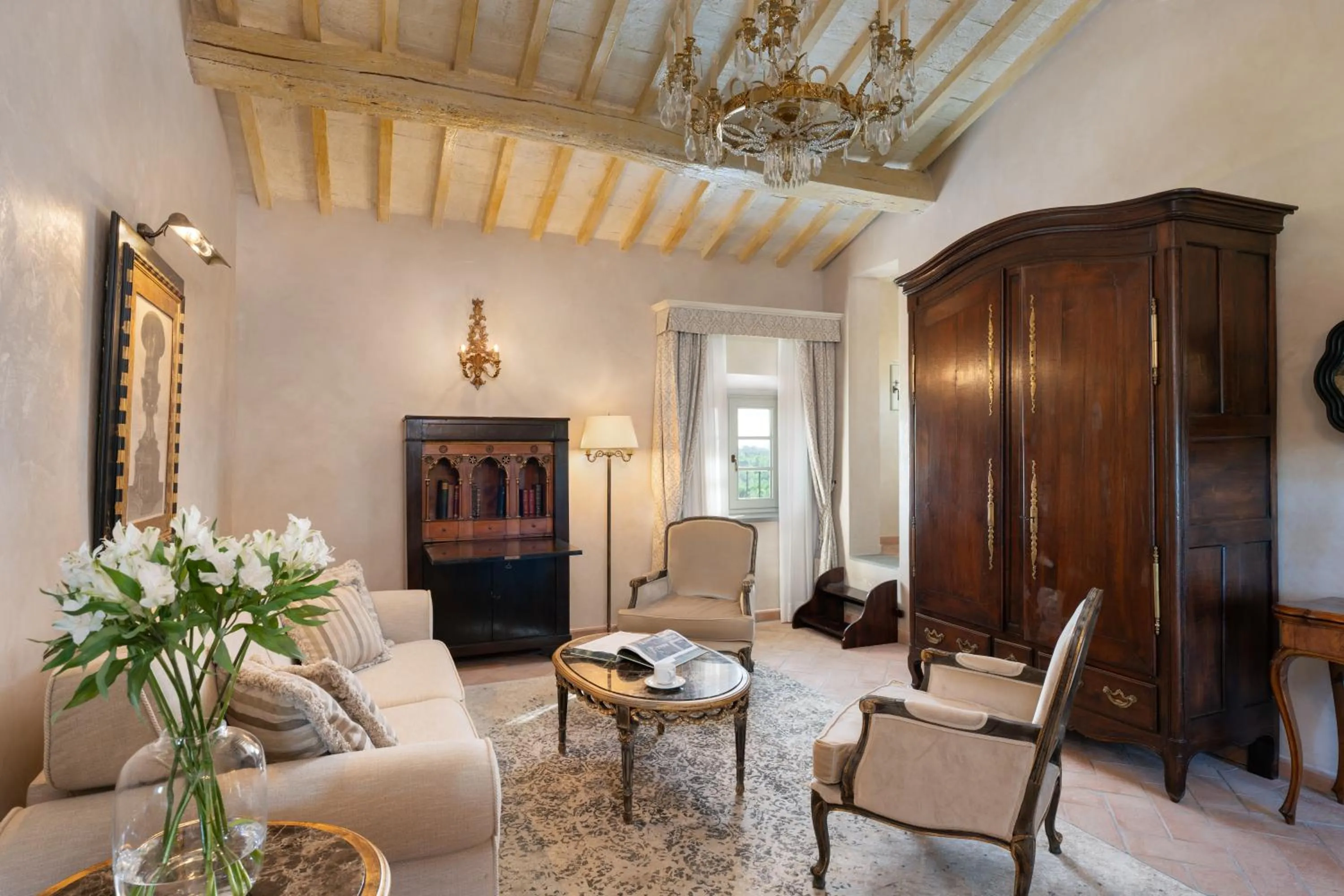 Living room in Villa Petriolo - Small Luxury Hotels of the World
