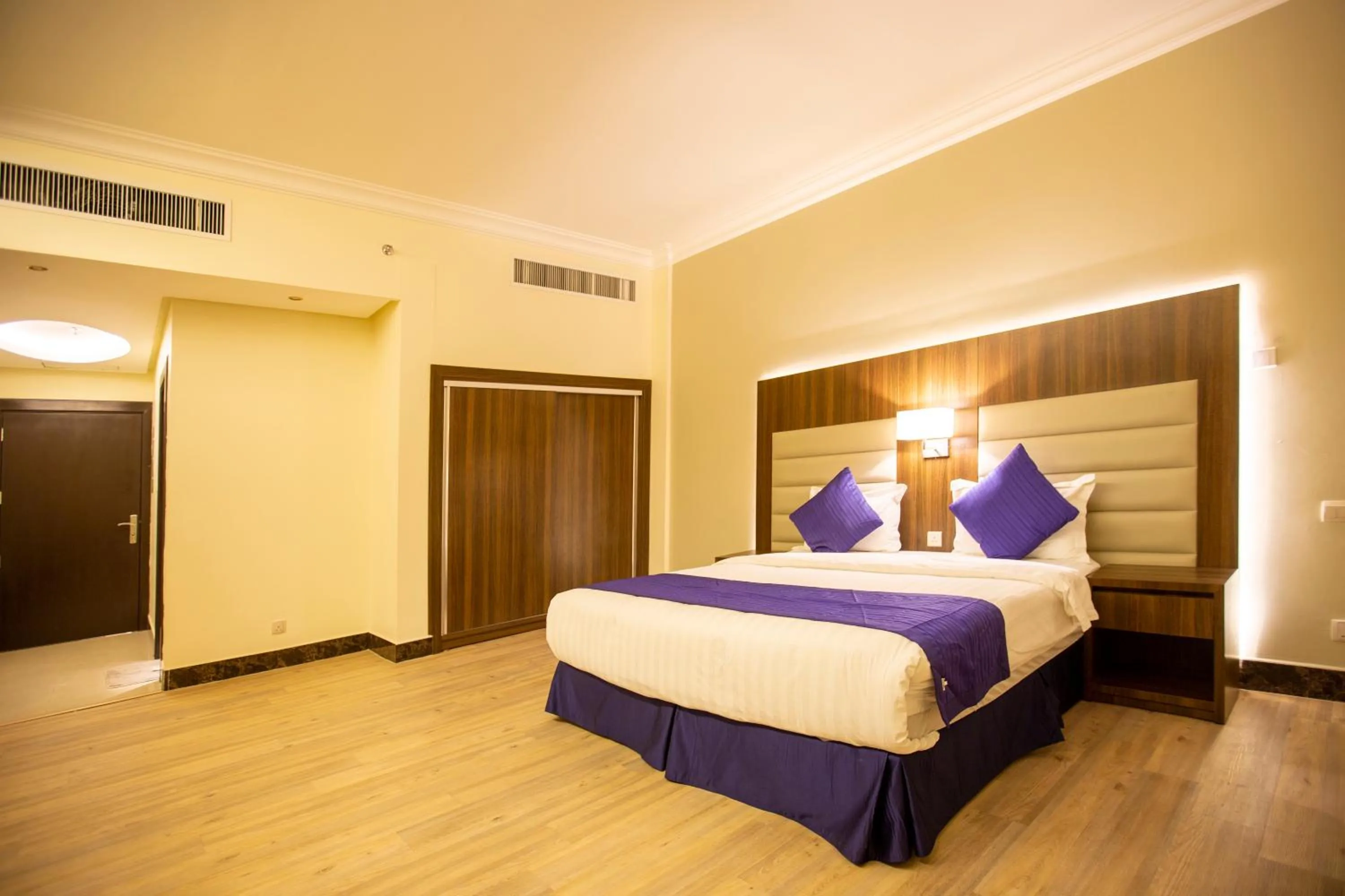 Bedroom, Bed in Makarem Residence - Hotel Apartments