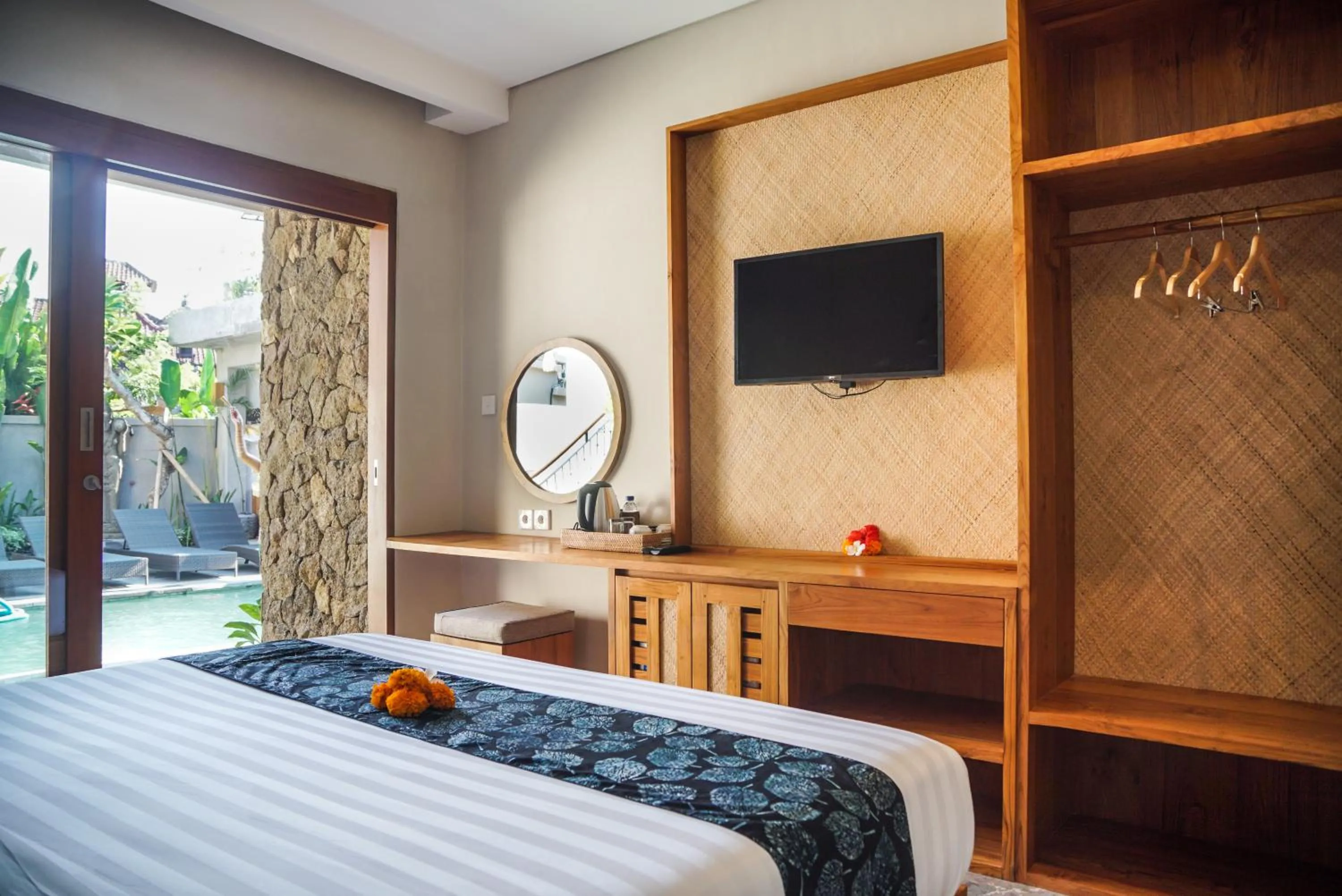 TV and multimedia, Bed in Bisma Terrace Suite Ubud