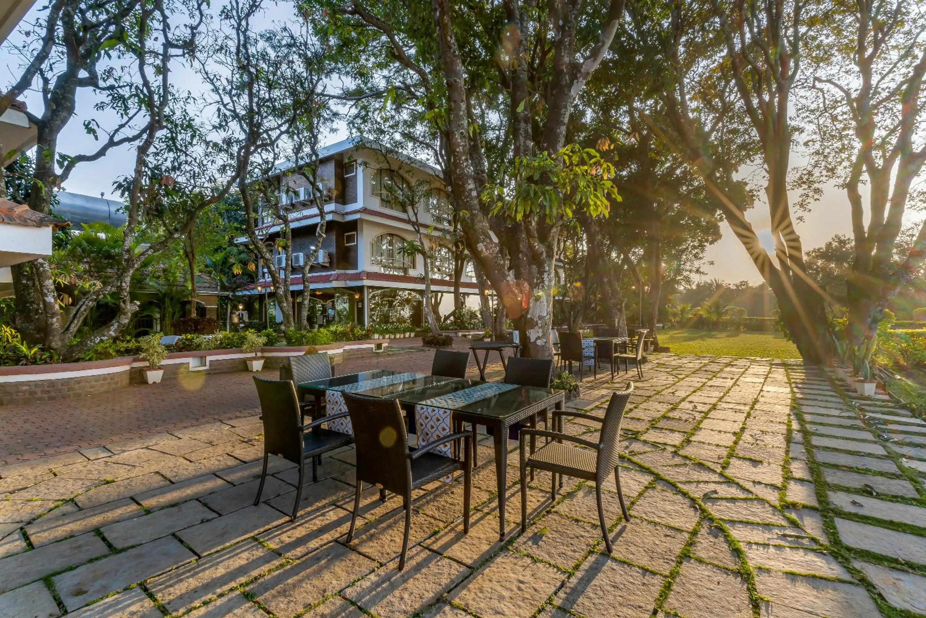 Restaurant/places to eat in Valley View Grand Resort, Panhala - Premium Resort Hotel in Panhala