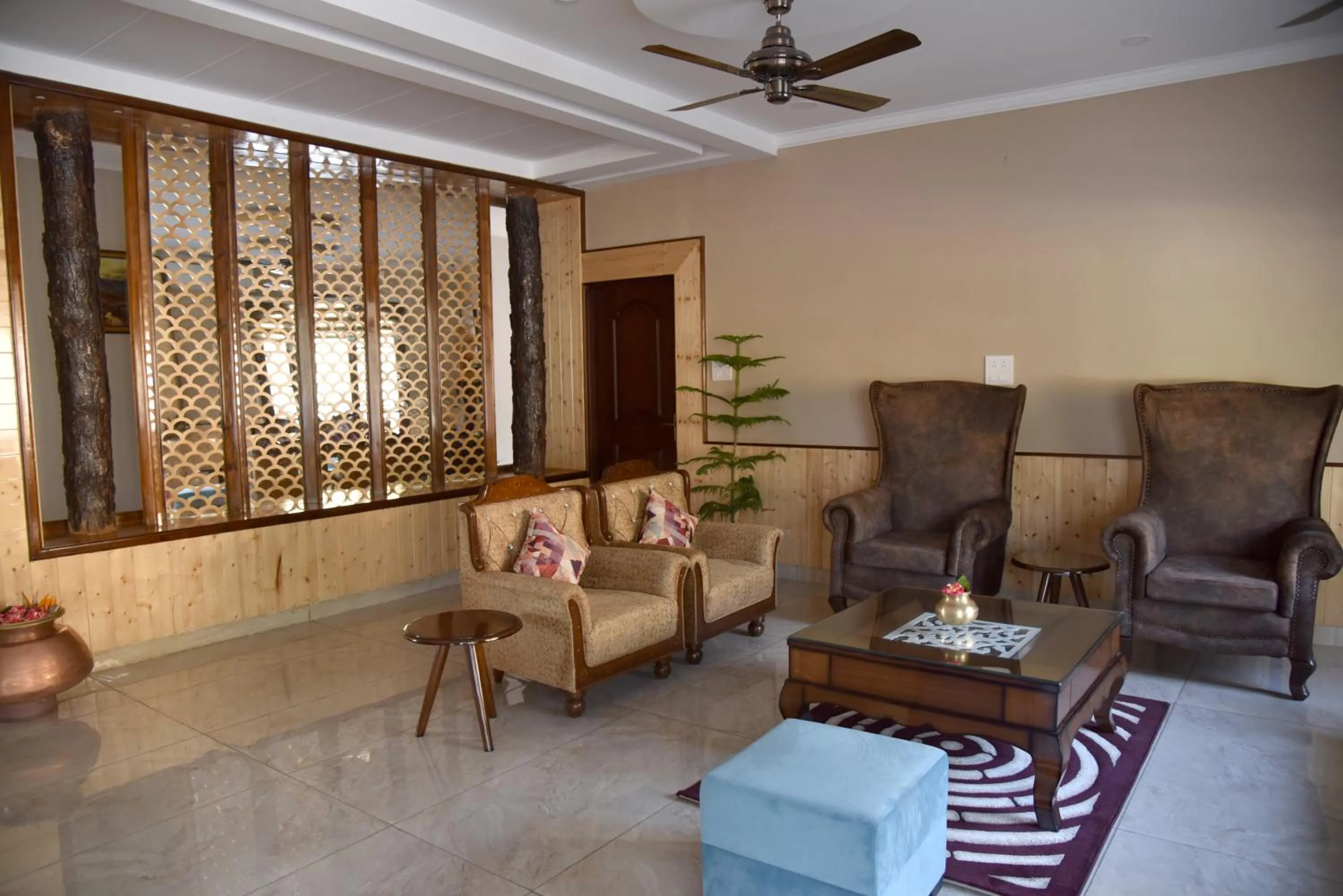 Lobby or reception in Mastiff Wildcrest Dharamshala Chamunda Devi Temple