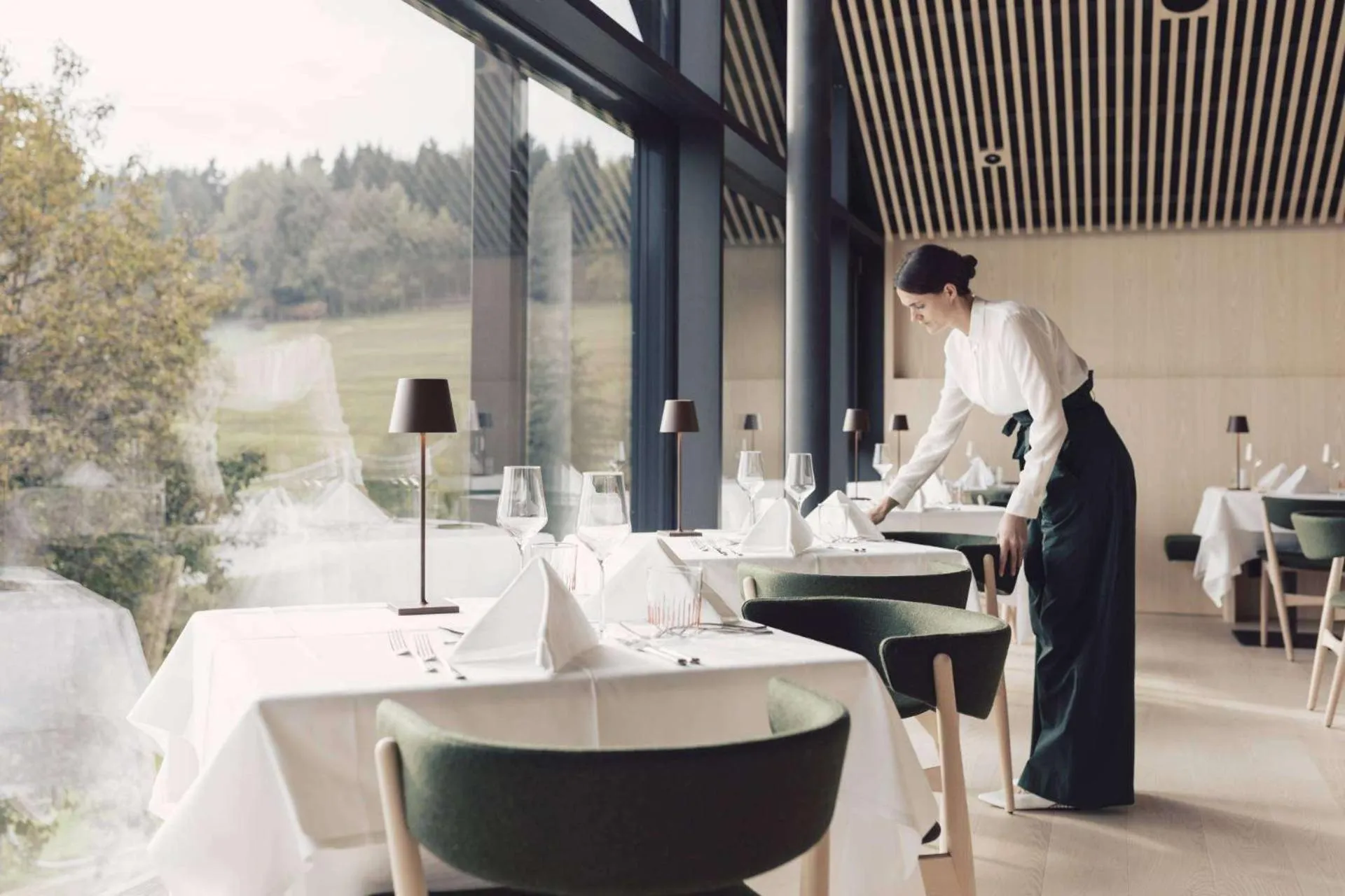 Restaurant/places to eat in Hotel Milla Montis