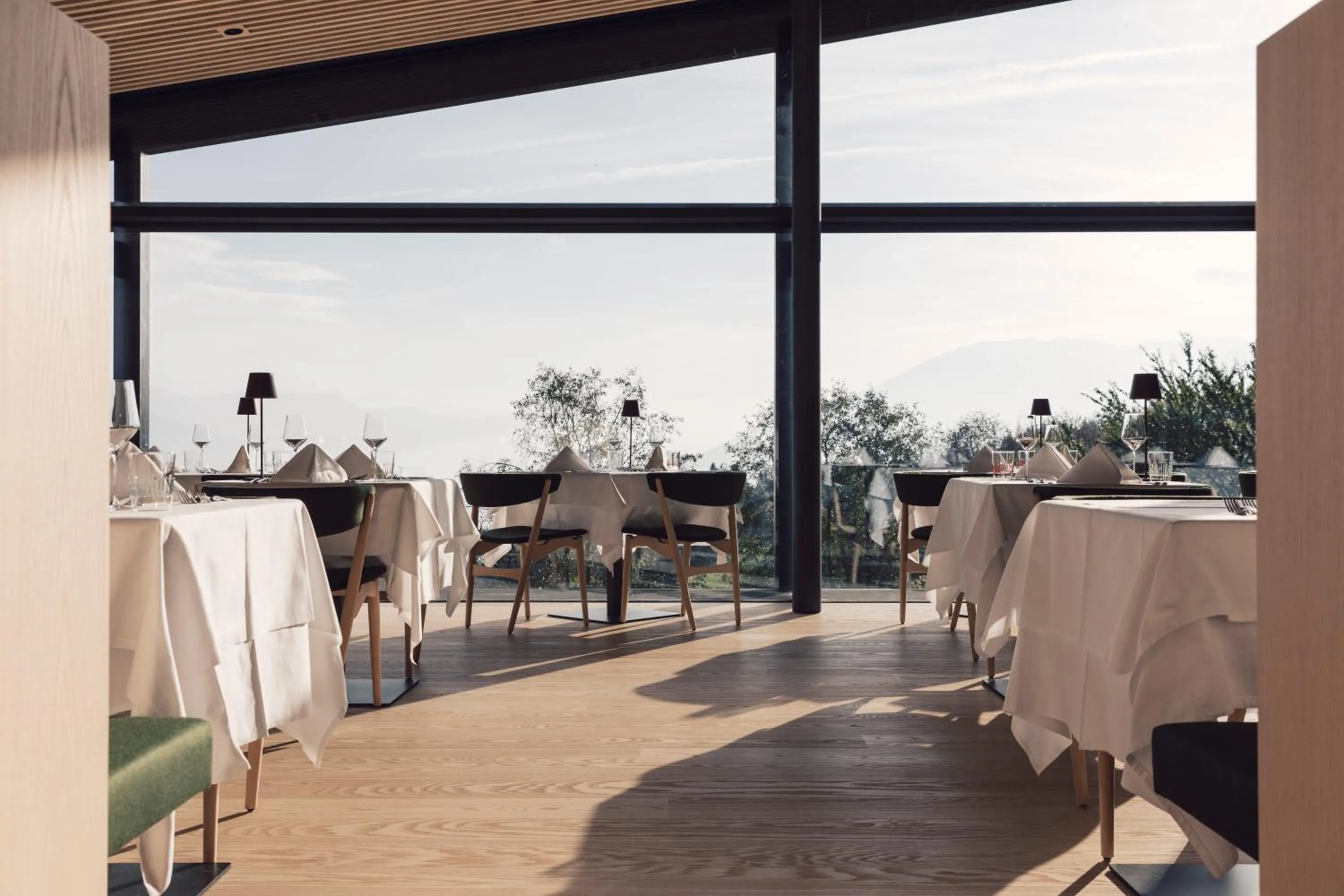 Restaurant/places to eat in Hotel Milla Montis