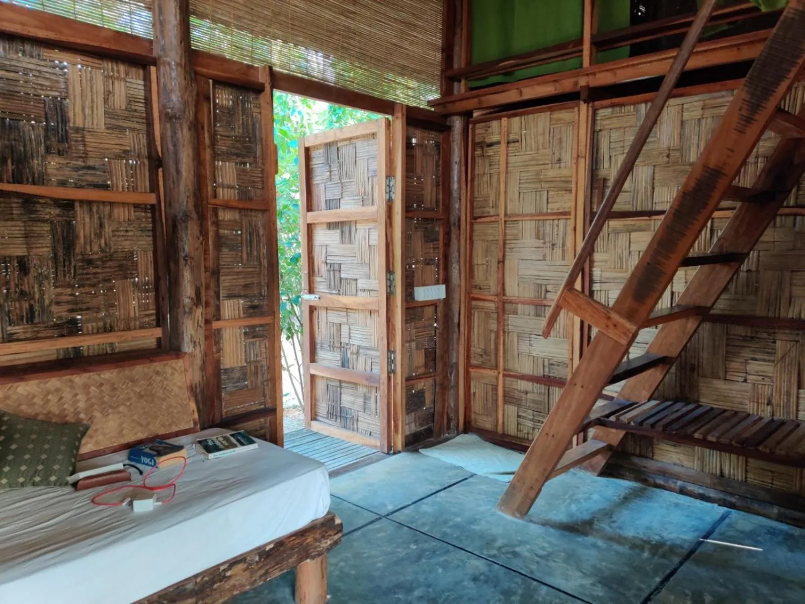 Living room in Emerald Gecko, Neil Island