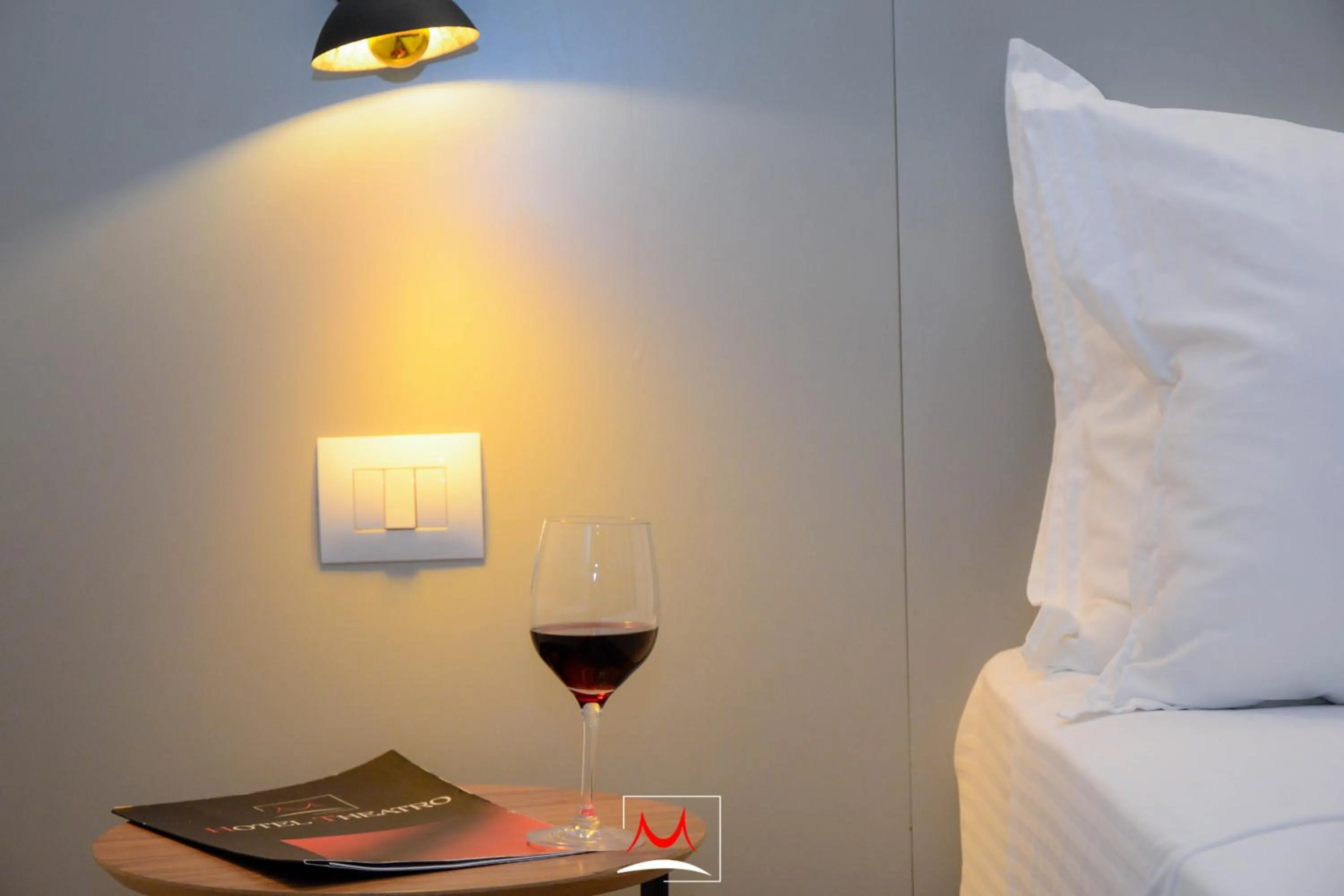 Bed in Hotel Theatro- City Center