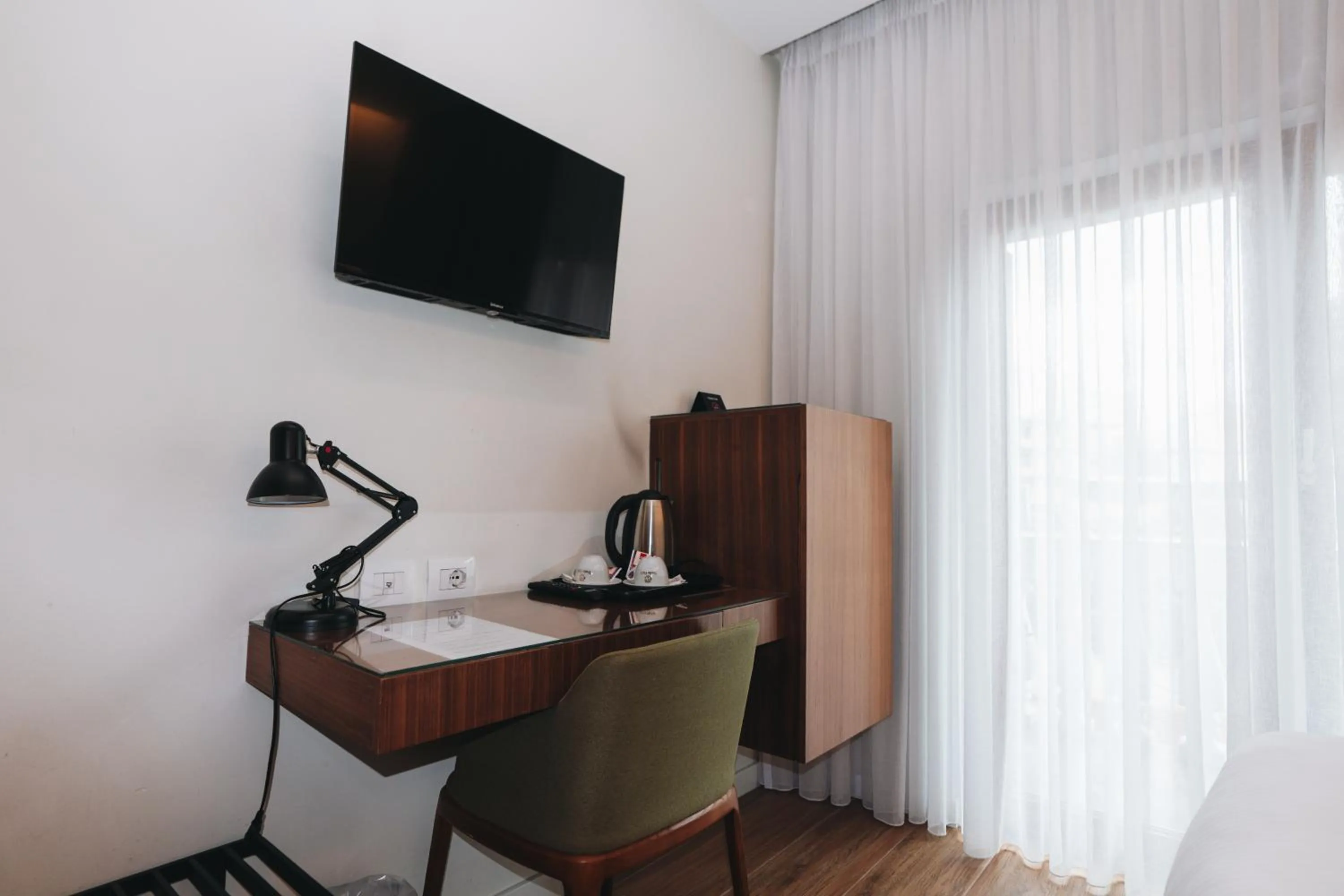 TV and multimedia in Hotel Theatro- City Center