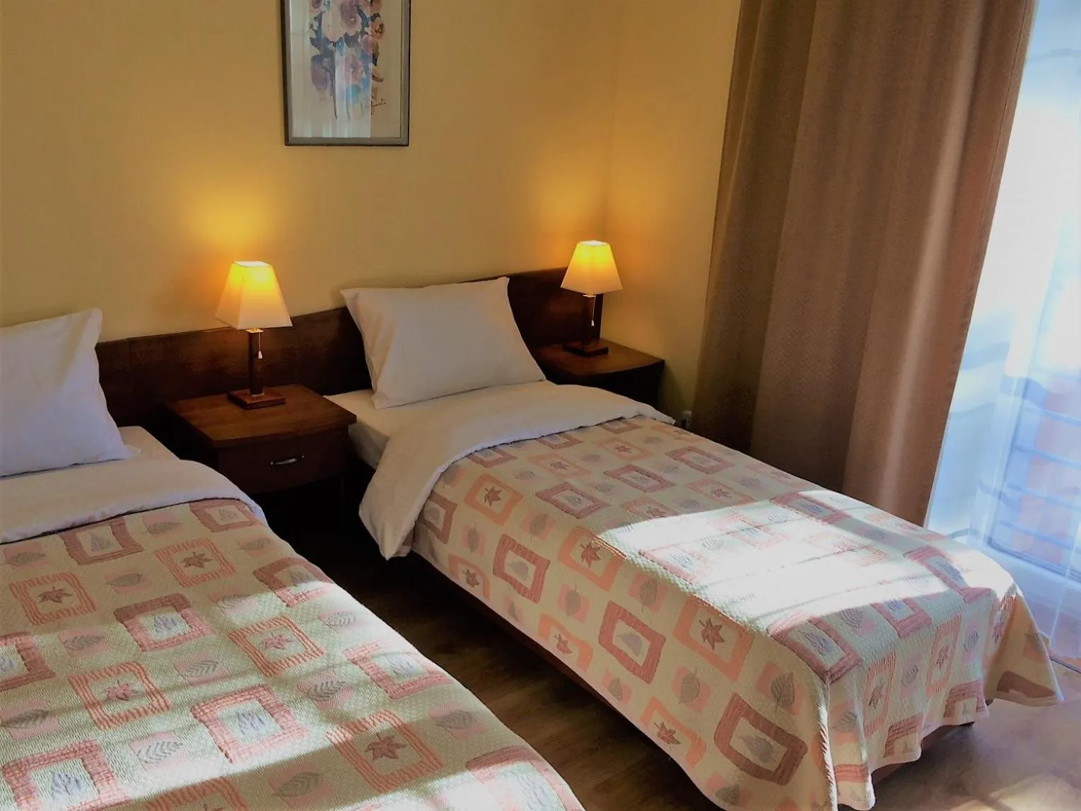 Photo of the whole room in Willa Solmare