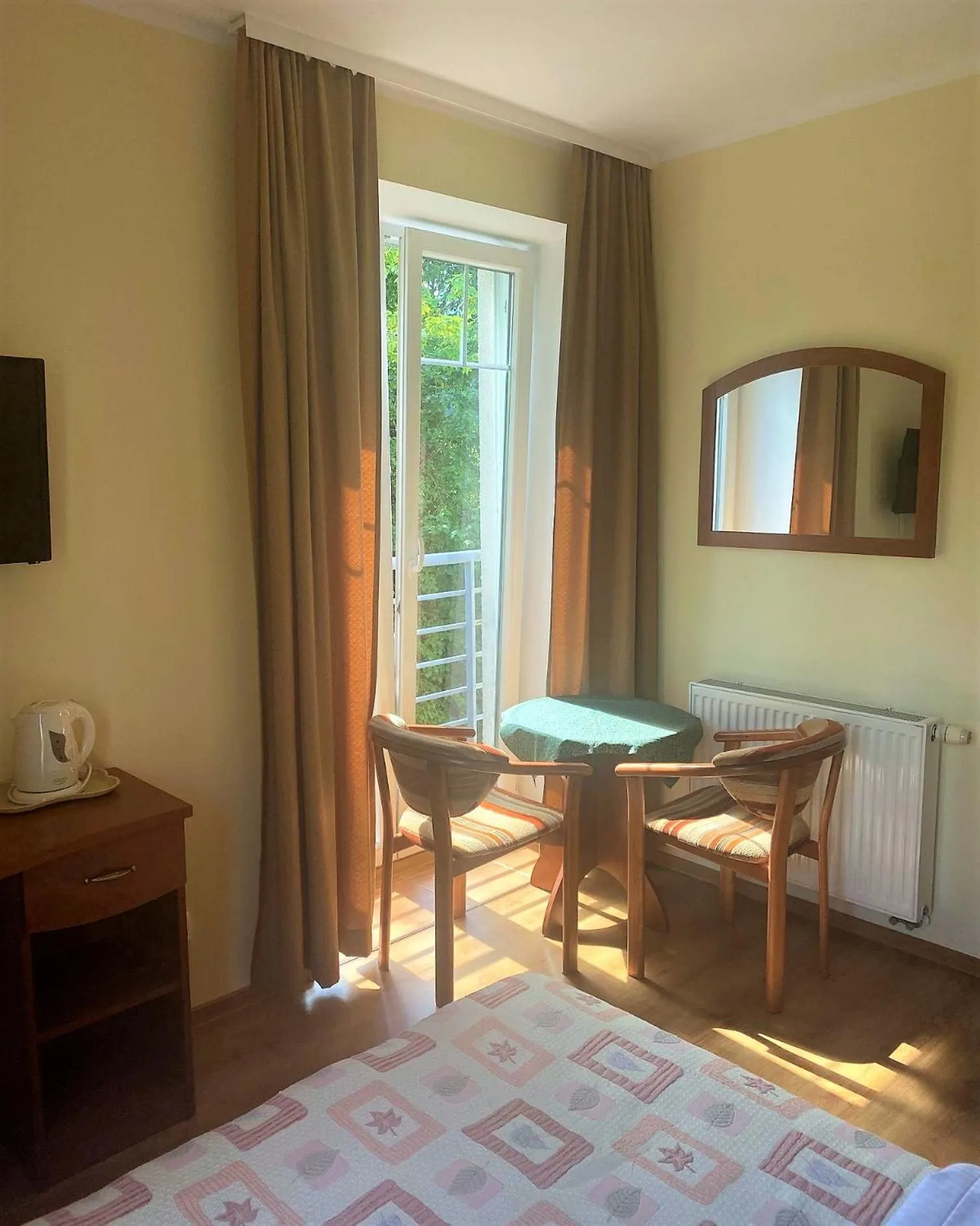 Photo of the whole room in Willa Solmare