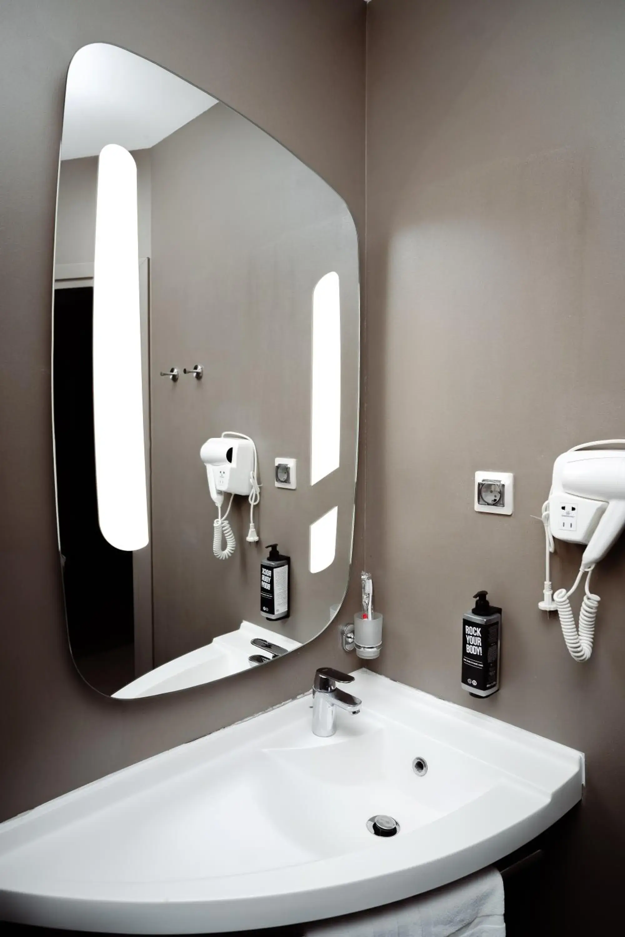 Standard Double Room with City View - single occupancy in Ibis Aktobe Standard Double Room with City View - single occupancy in Ibis Aktobe