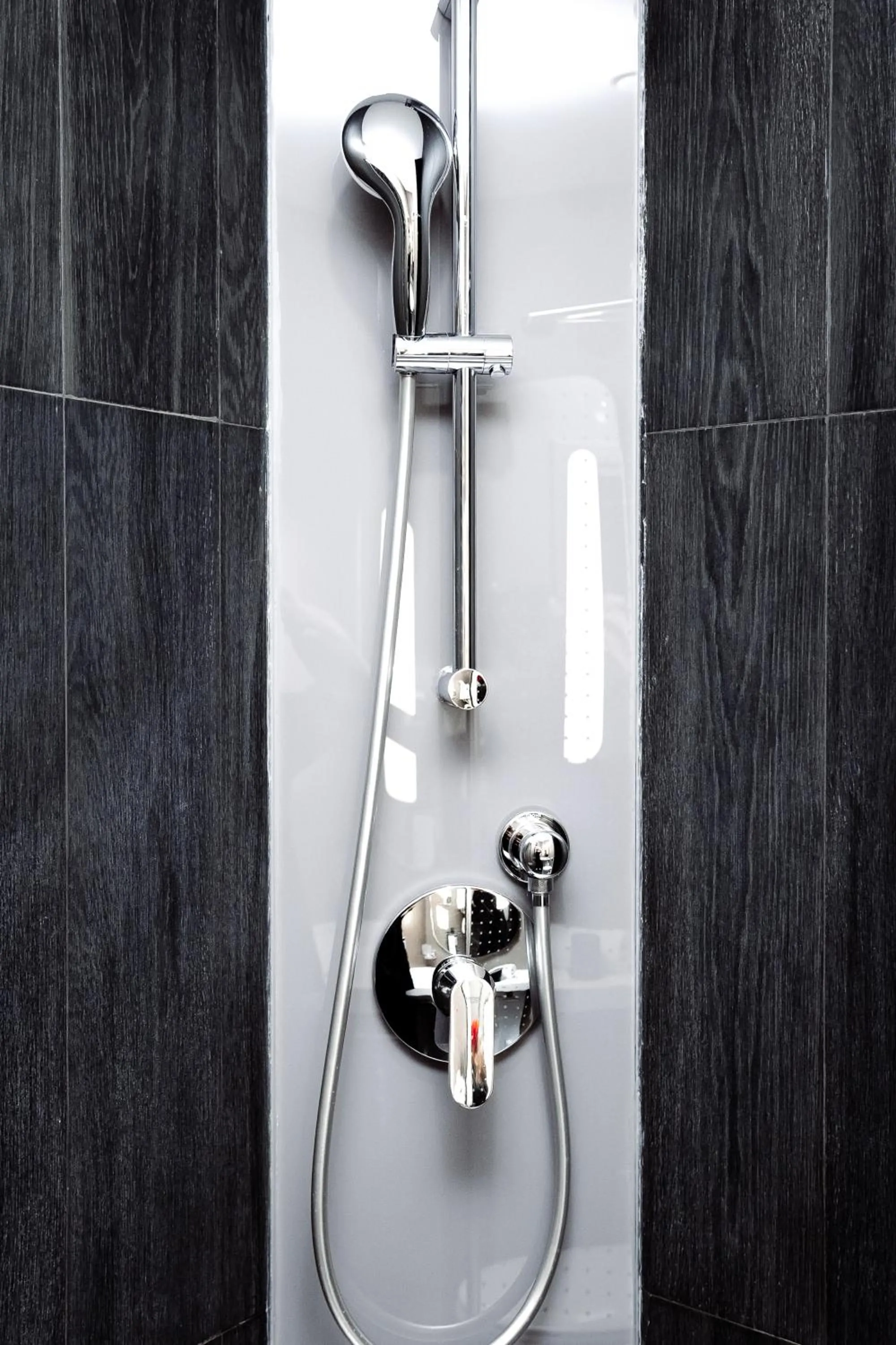 Shower in Ibis Aktobe