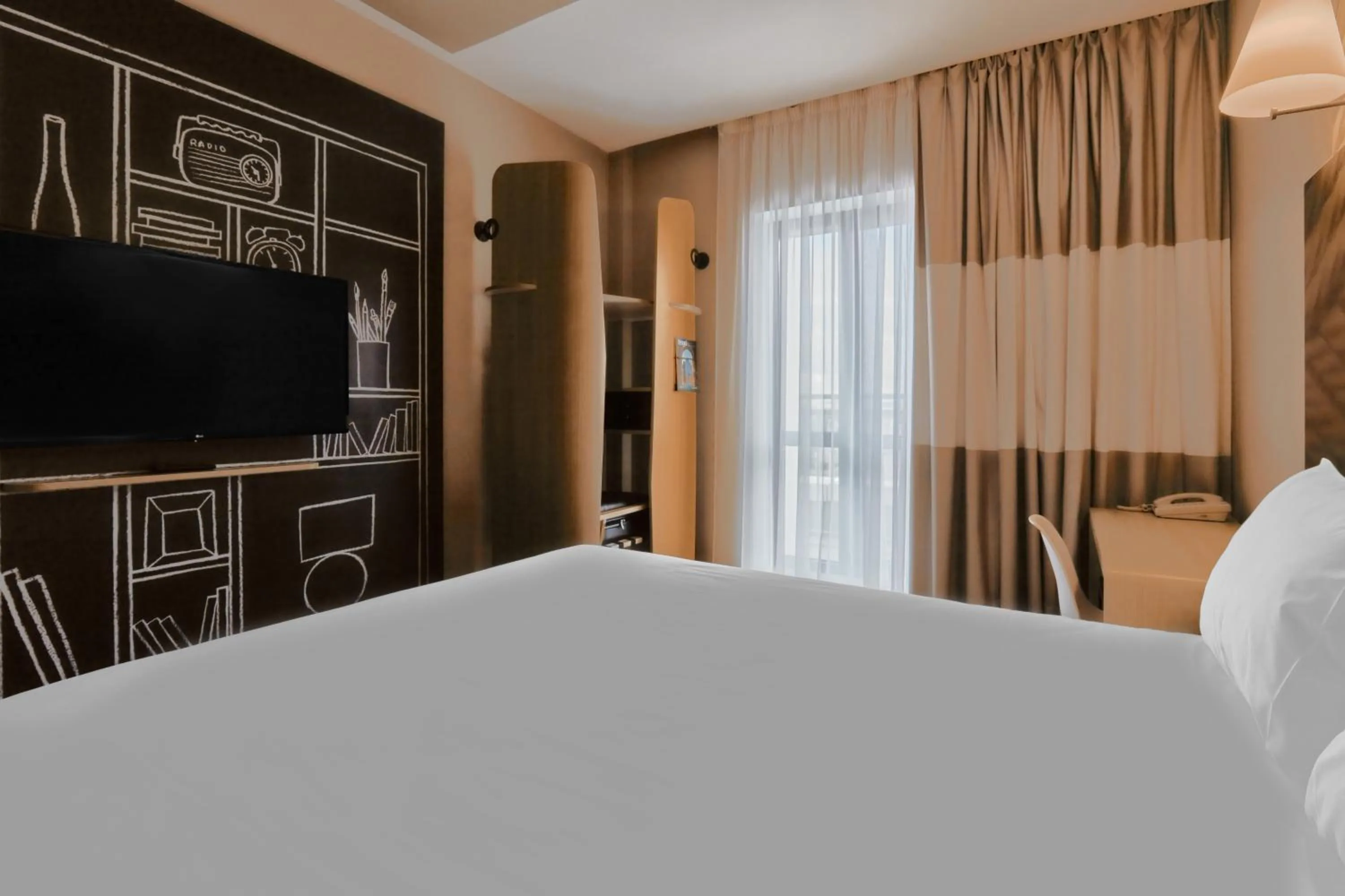 Bed in Ibis Aktobe