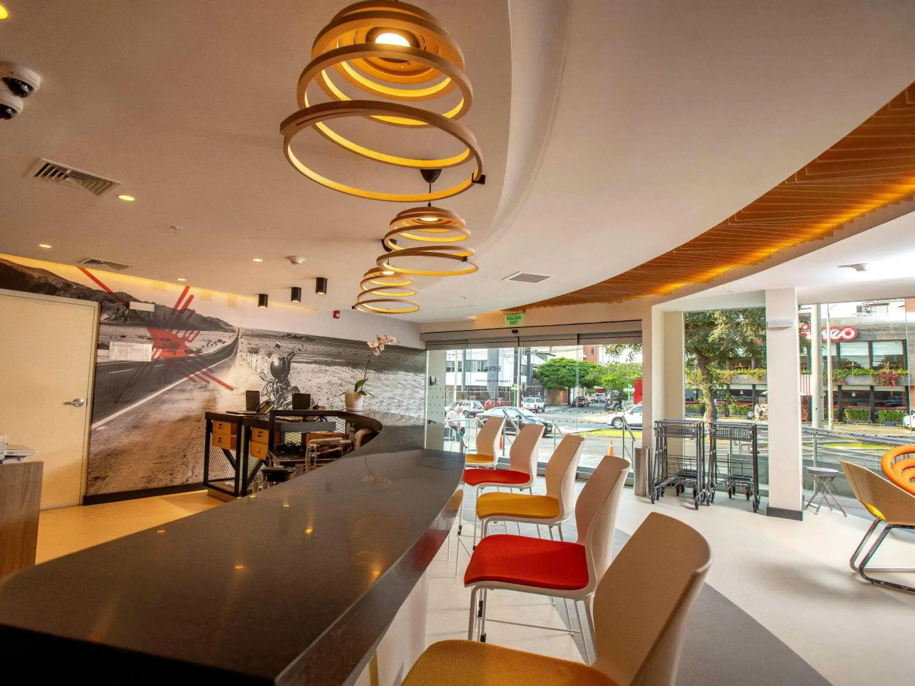 Lounge or bar in ibis Styles Lima Benavides Miraflores Lounge or bar in ibis Styles Lima Benavides Miraflores