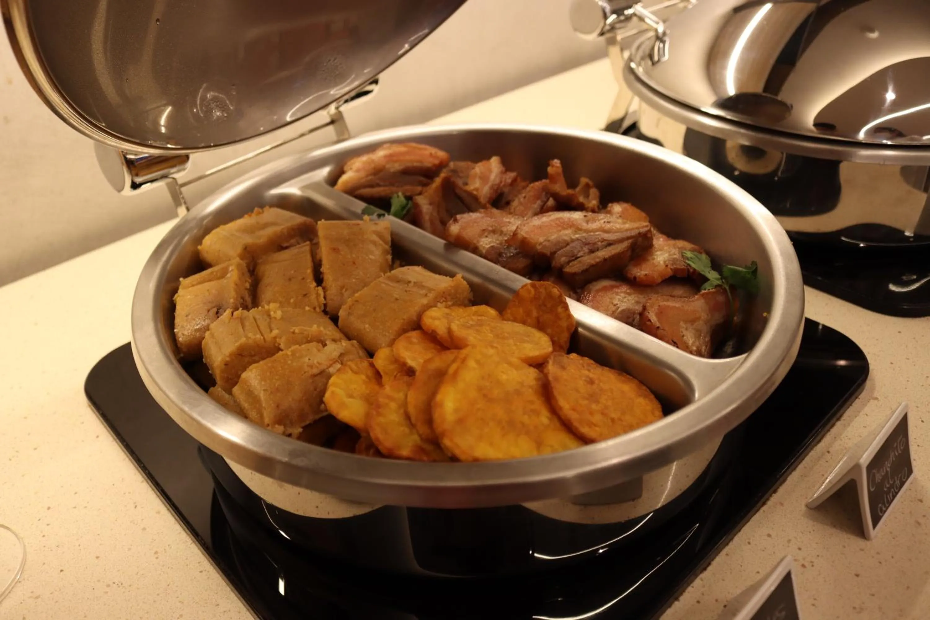 Restaurant/places to eat in ibis Styles Lima Benavides Miraflores