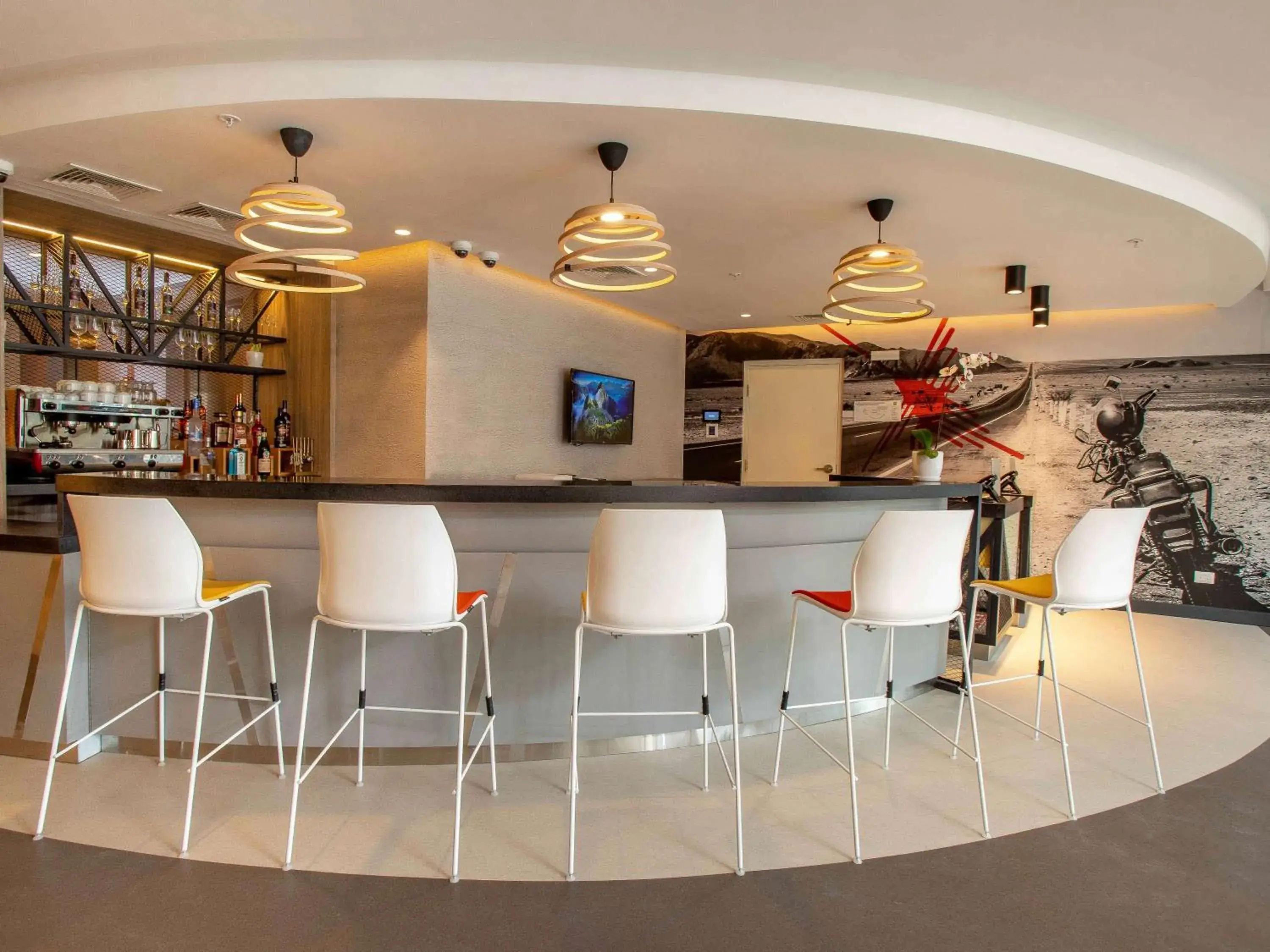 Lounge or bar in ibis Styles Lima Benavides Miraflores Lounge or bar in ibis Styles Lima Benavides Miraflores
