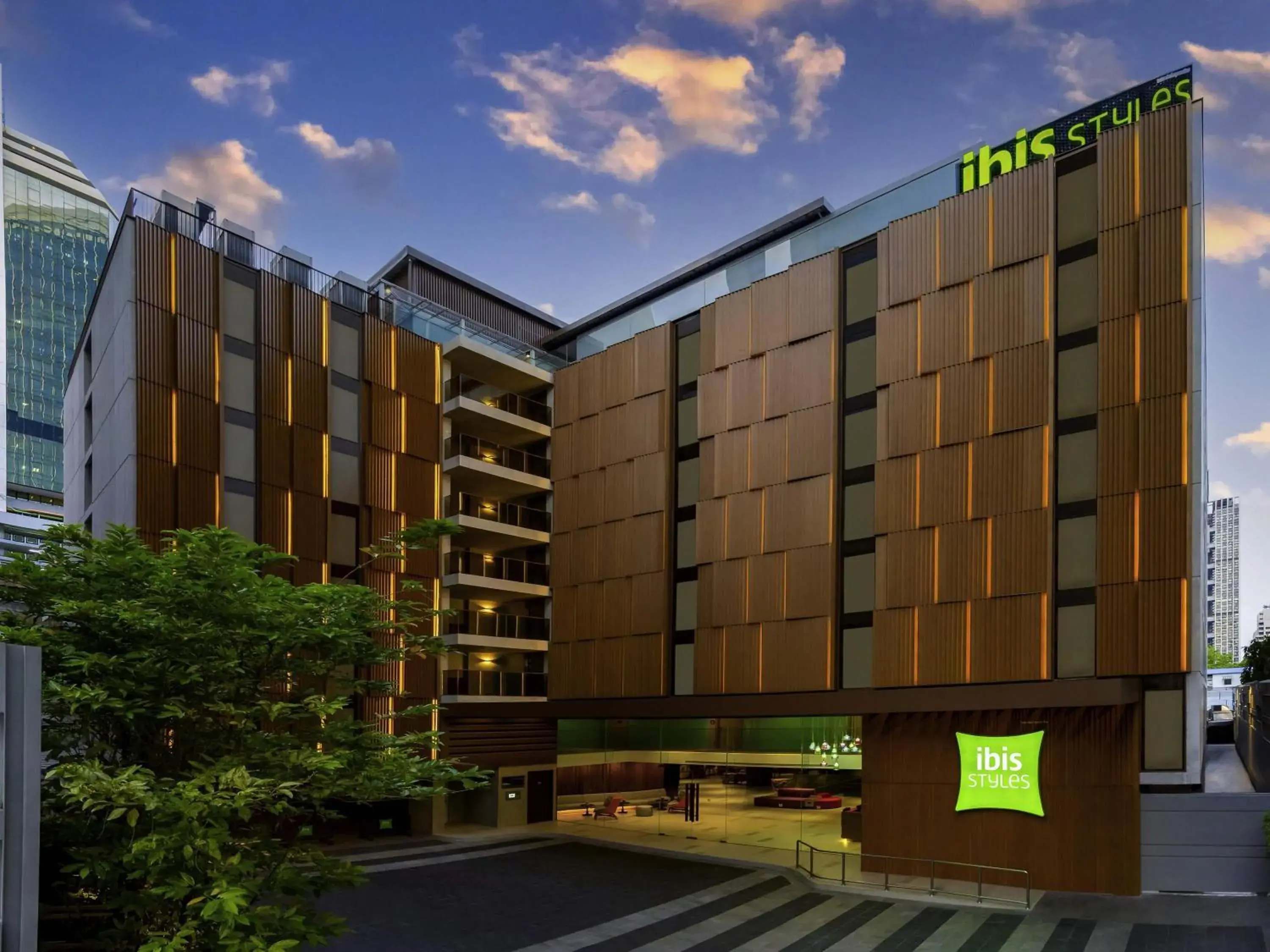 Property building in ibis Styles Bangkok Silom Property building in ibis Styles Bangkok Silom