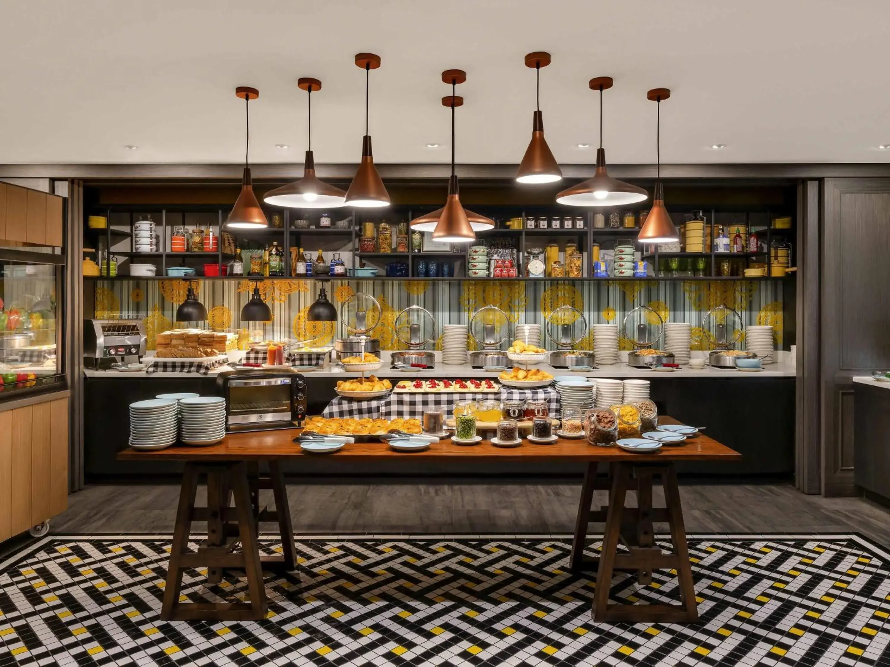 Restaurant/places to eat in ibis Styles Bangkok Silom Restaurant/places to eat in ibis Styles Bangkok Silom