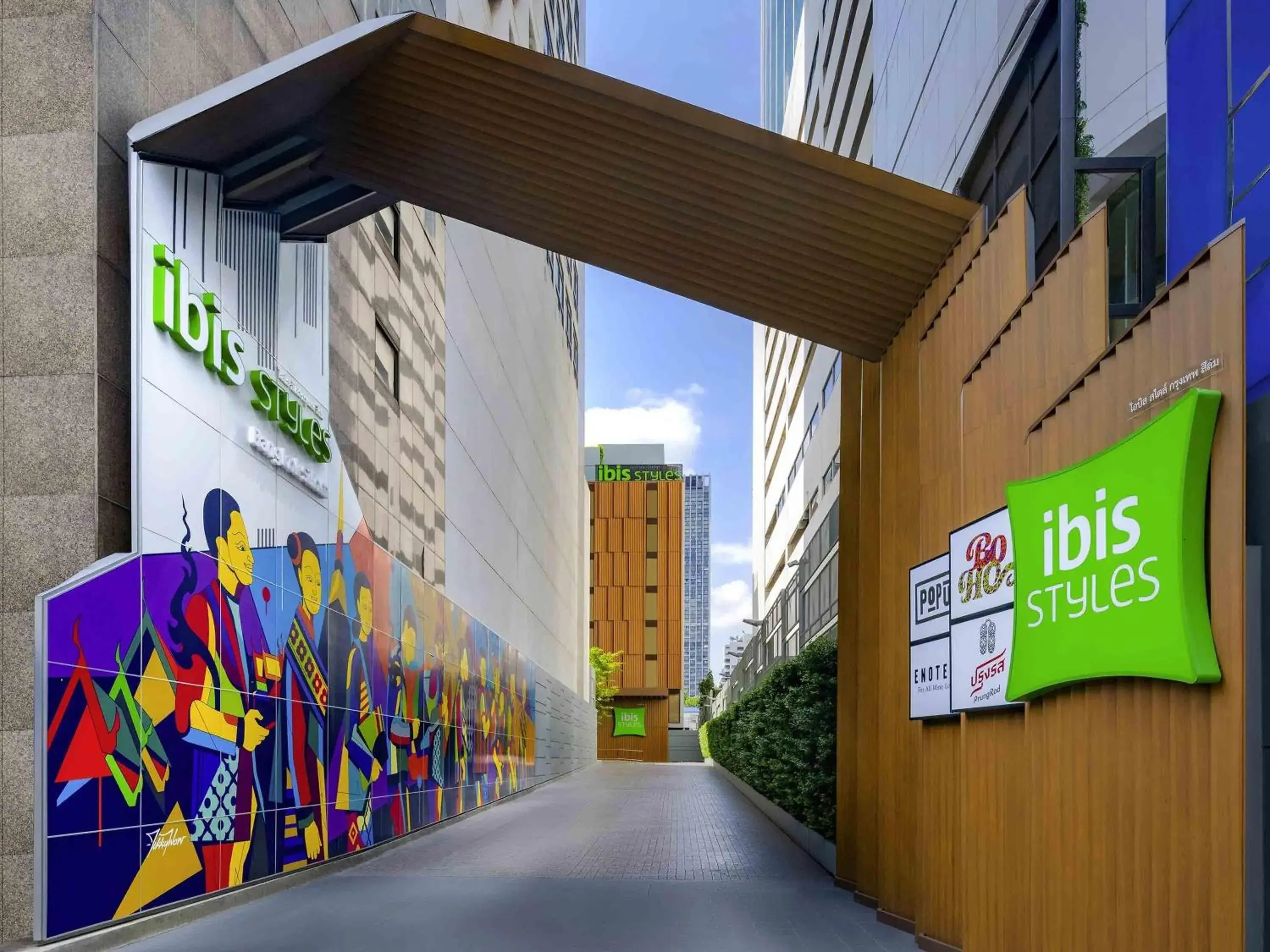 Property building in ibis Styles Bangkok Silom Property building in ibis Styles Bangkok Silom
