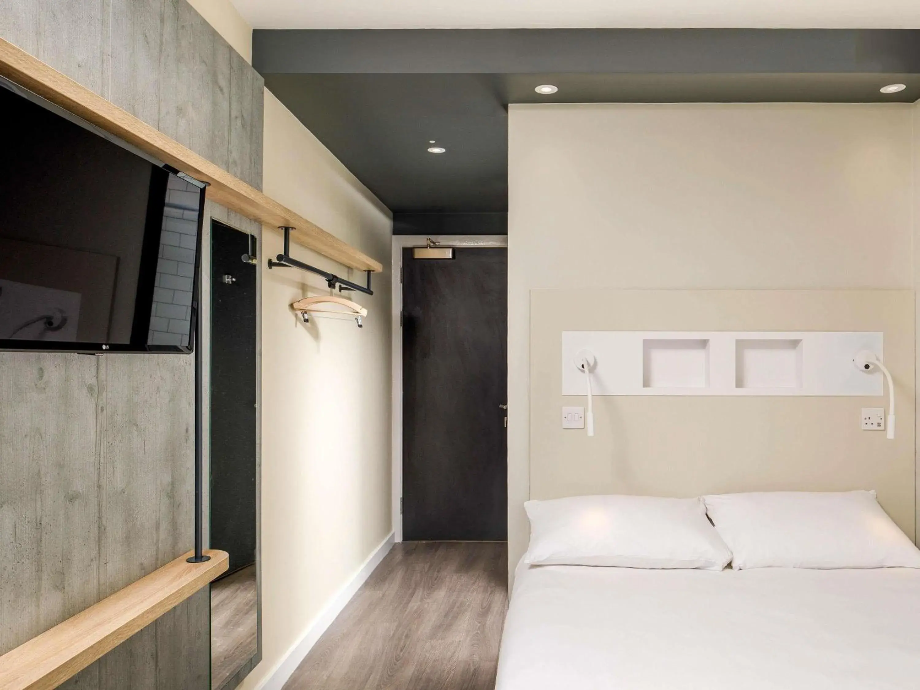 Bedroom, Bed in ibis Budget Sheffield Centre St Marys Gate Bedroom, Bed in ibis Budget Sheffield Centre St Marys Gate