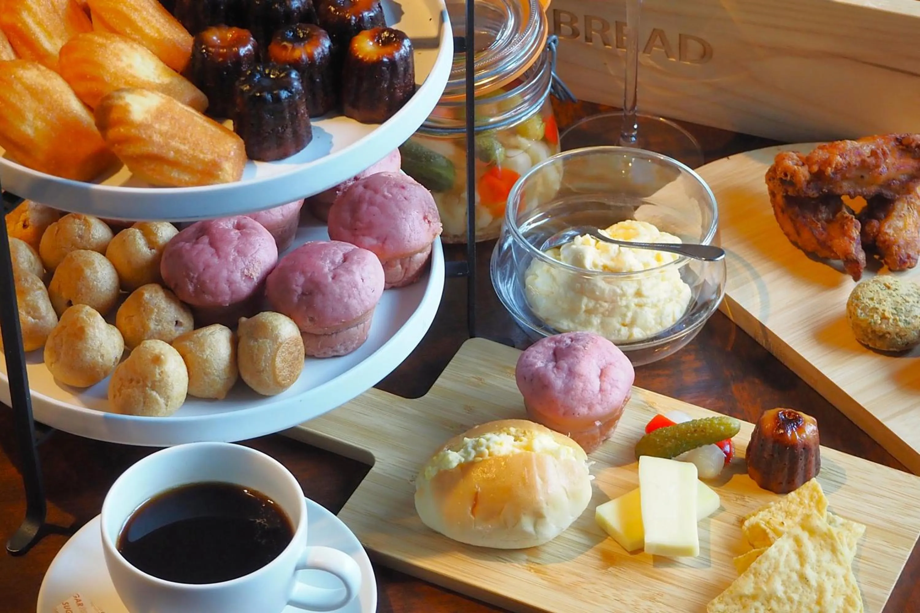 Lounge or bar in Mercure Kyoto Station