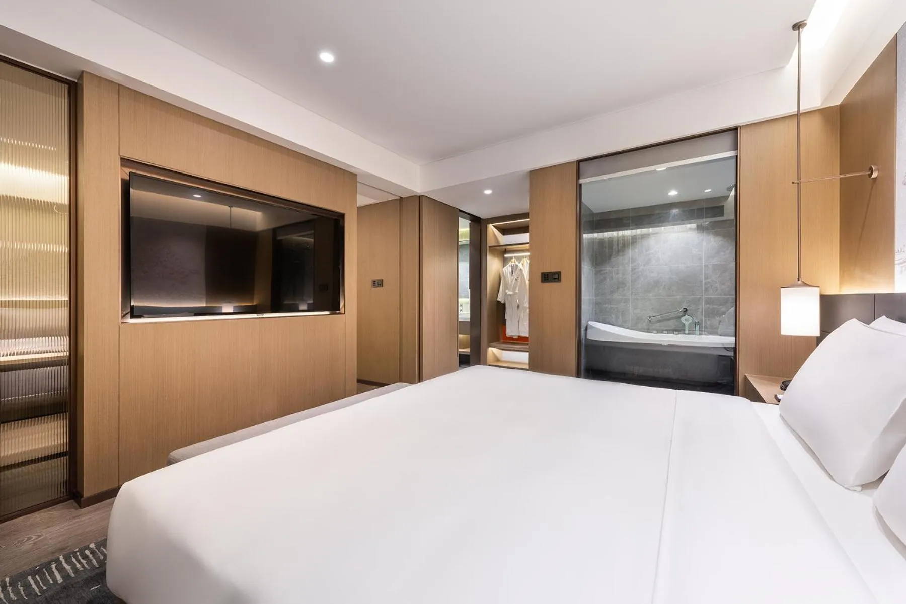 Photo of the whole room, Bed in Novotel Xi'an The Bell Tower