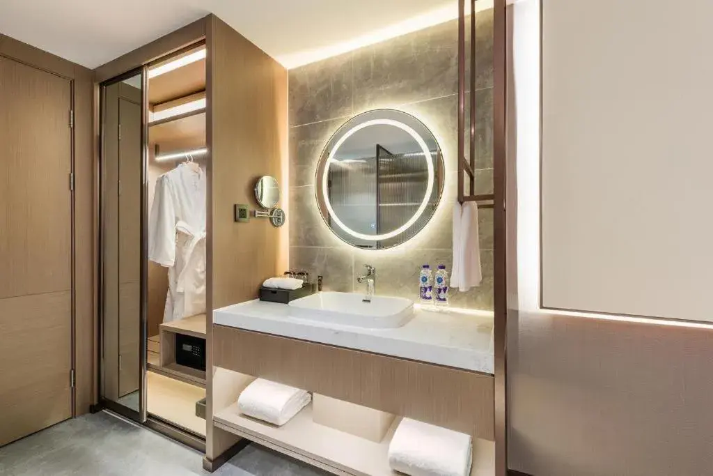 Deluxe Room Twin Beds in Novotel Xi'an The Bell Tower Deluxe Room Twin Beds in Novotel Xi'an The Bell Tower