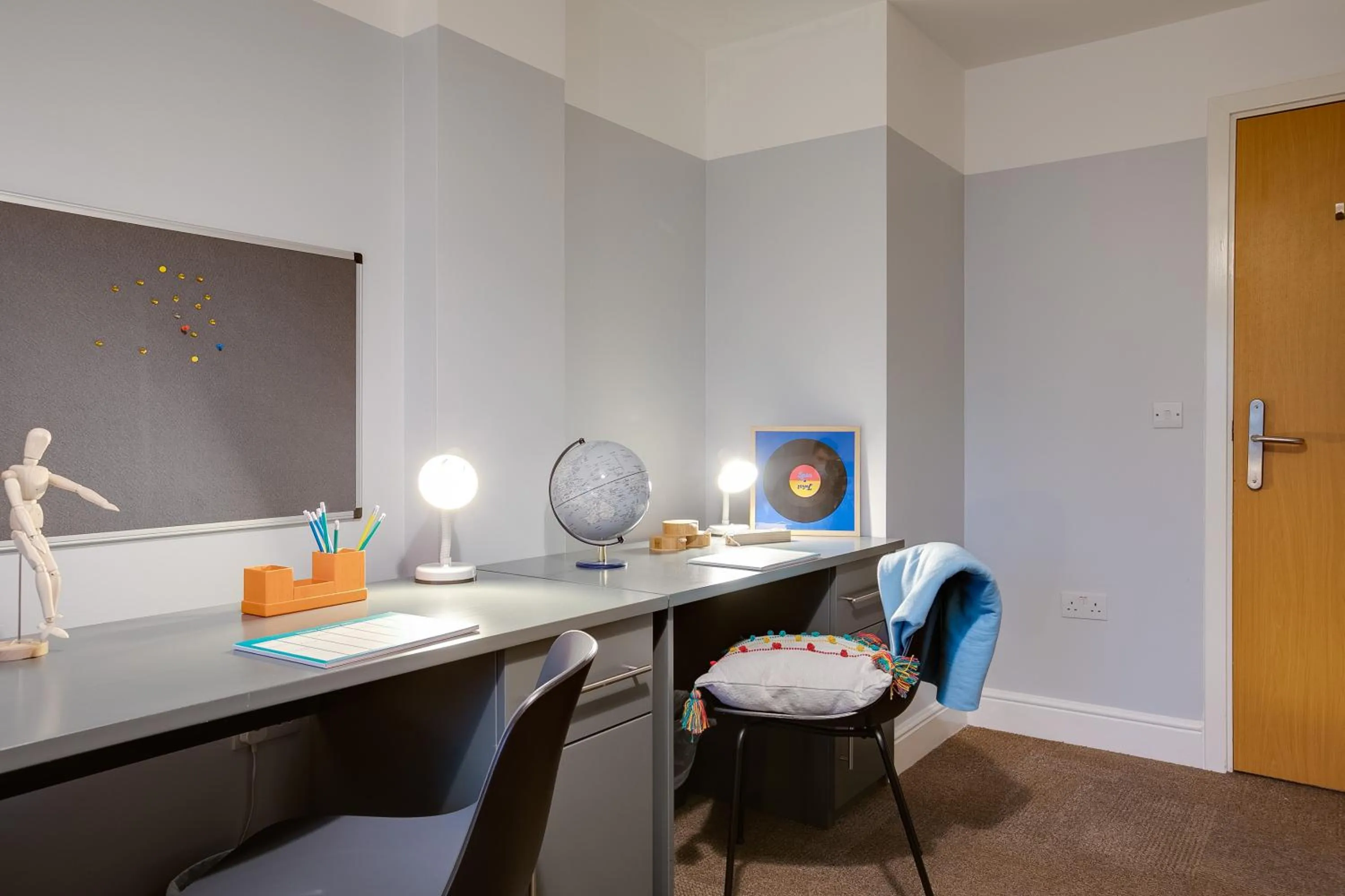 hair dresser in Griffith Rooms