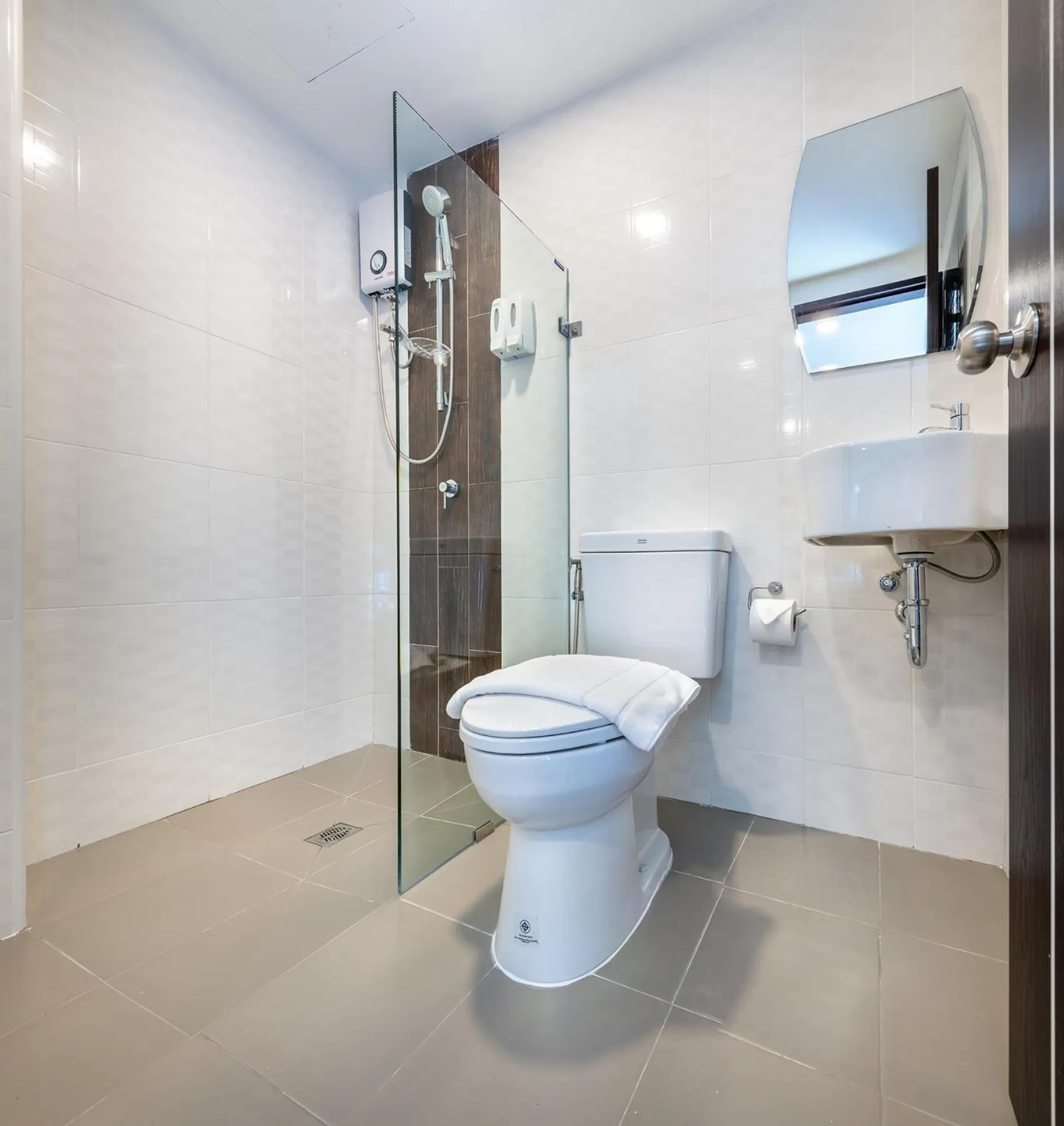 Bathroom in PLAAI Play Hotel