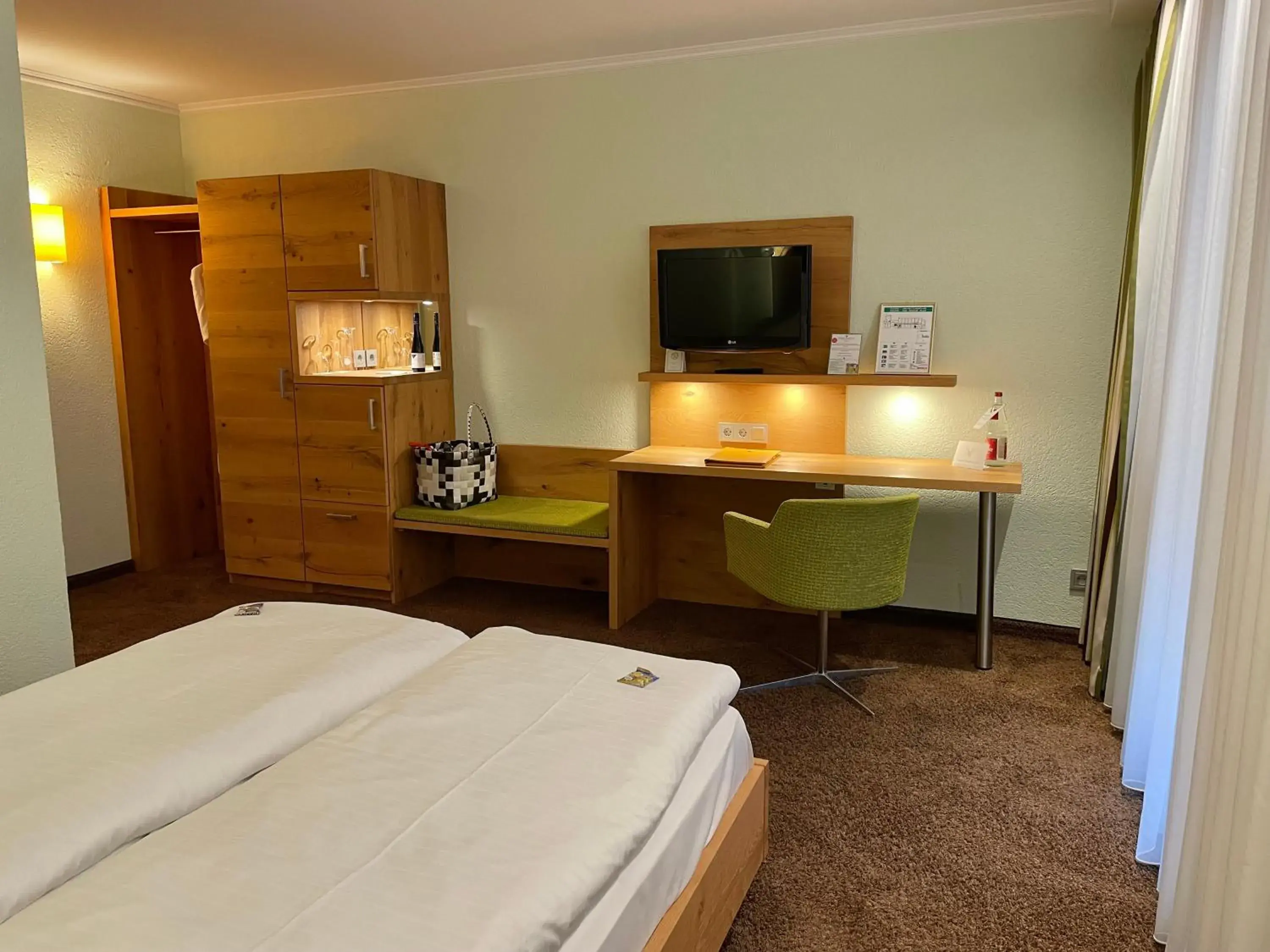 Small Double Room in Ringhotel Mönch`s Waldhotel Small Double Room in Ringhotel Mönch`s Waldhotel