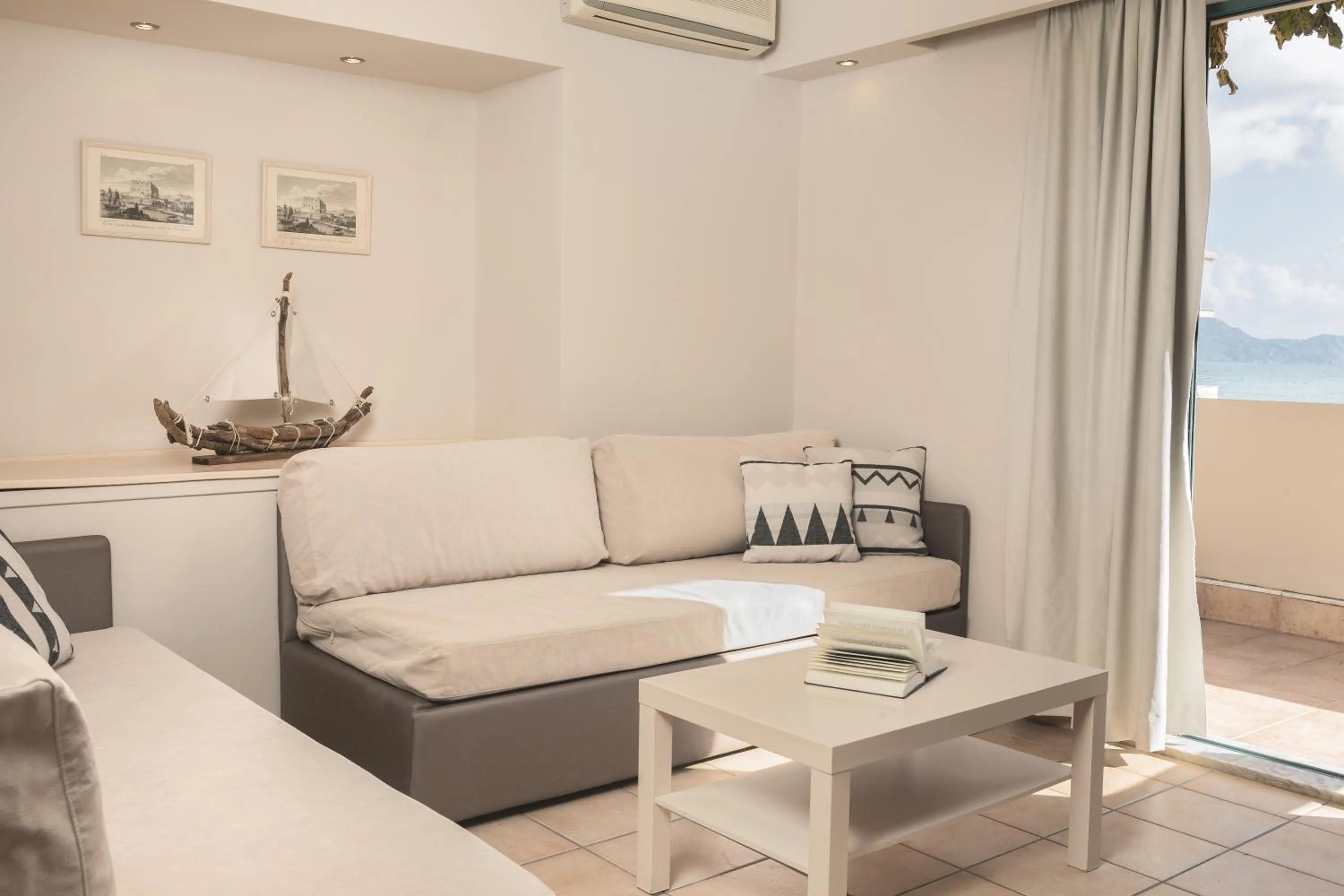 Pierros Hotel
