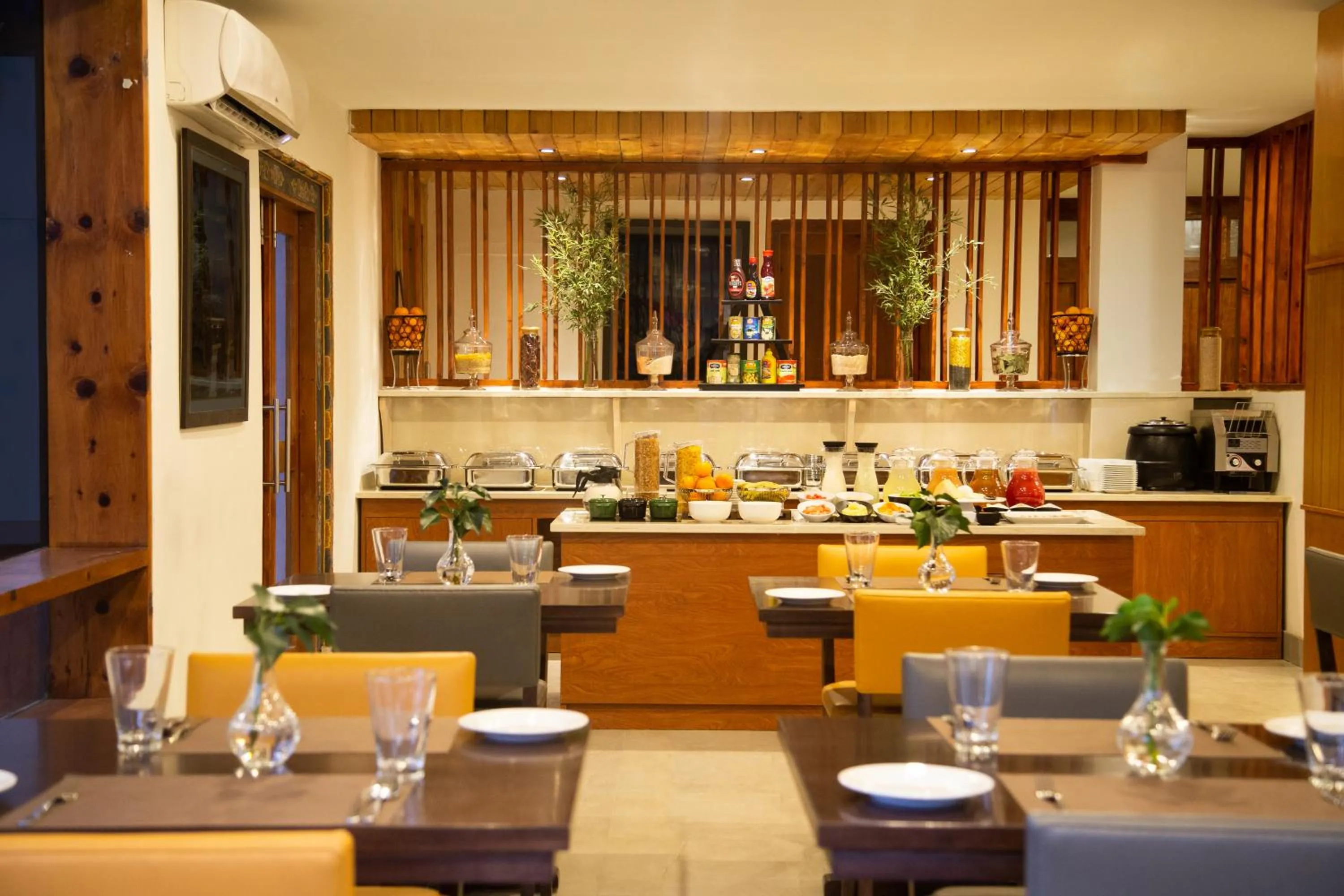 Restaurant/places to eat in Lemon Tree Hotel, Thimphu