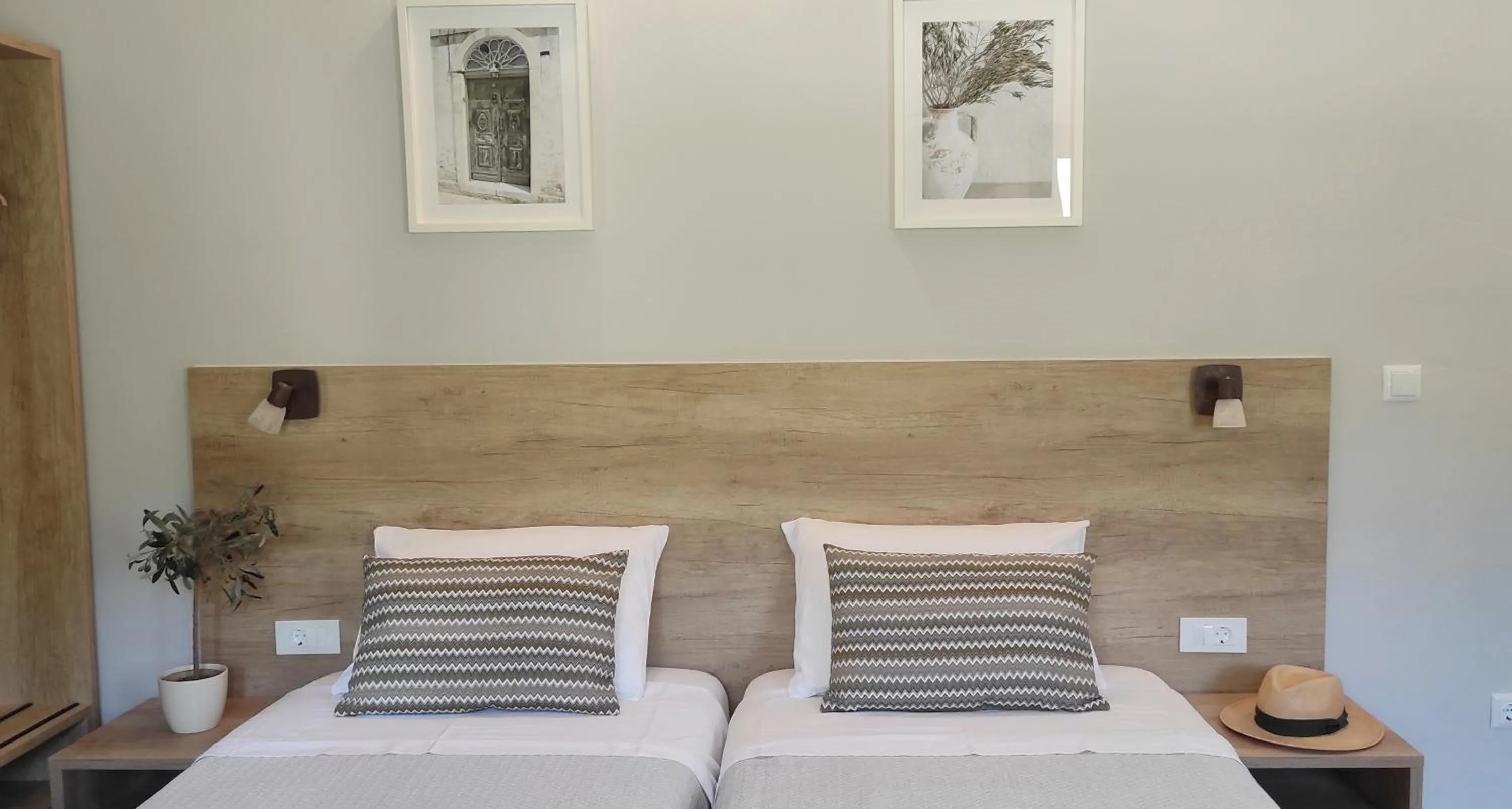 Balcony/Terrace, Bed in Donatos Apartments & Studios