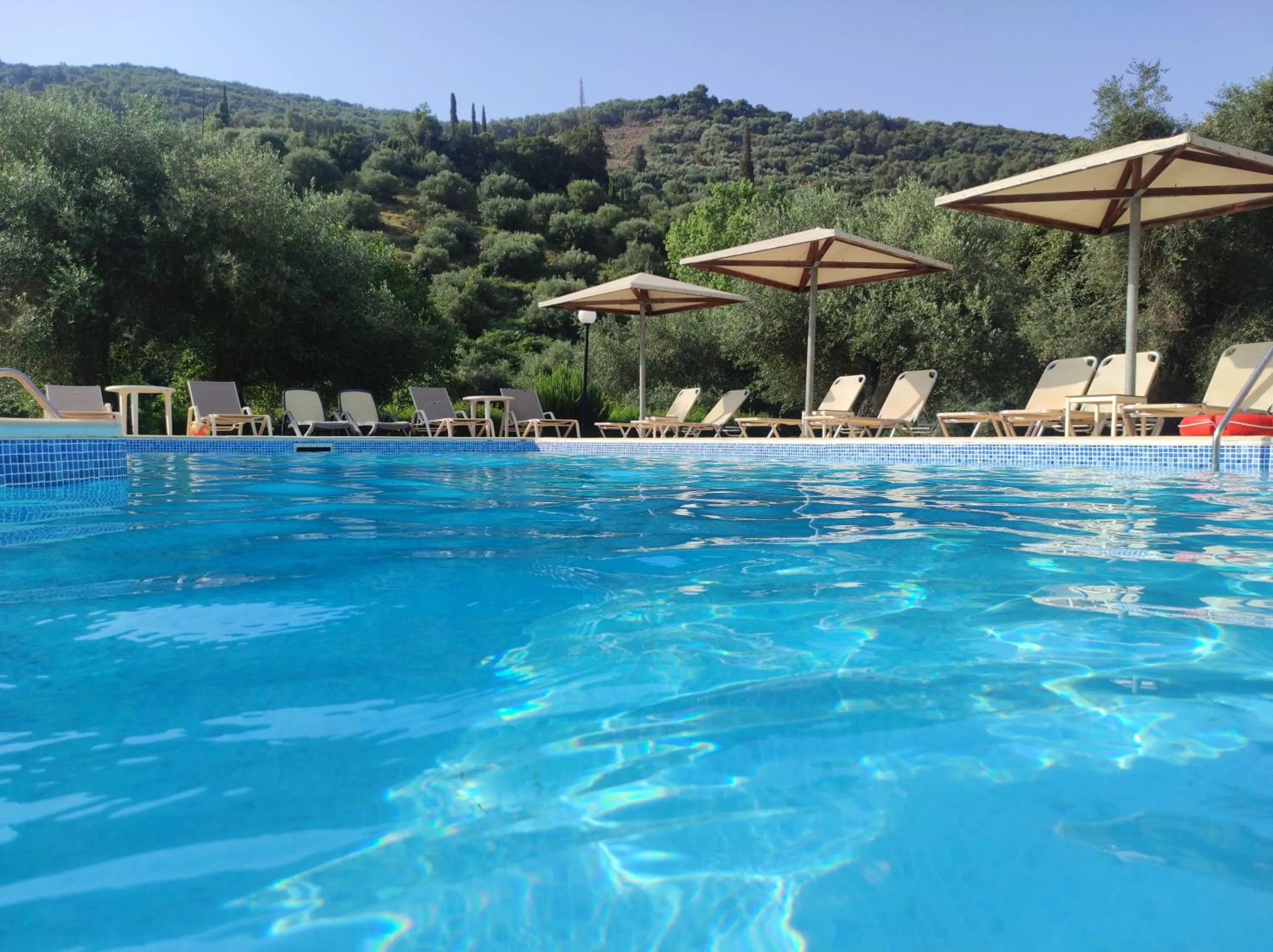 Donatos Apartments & Studios