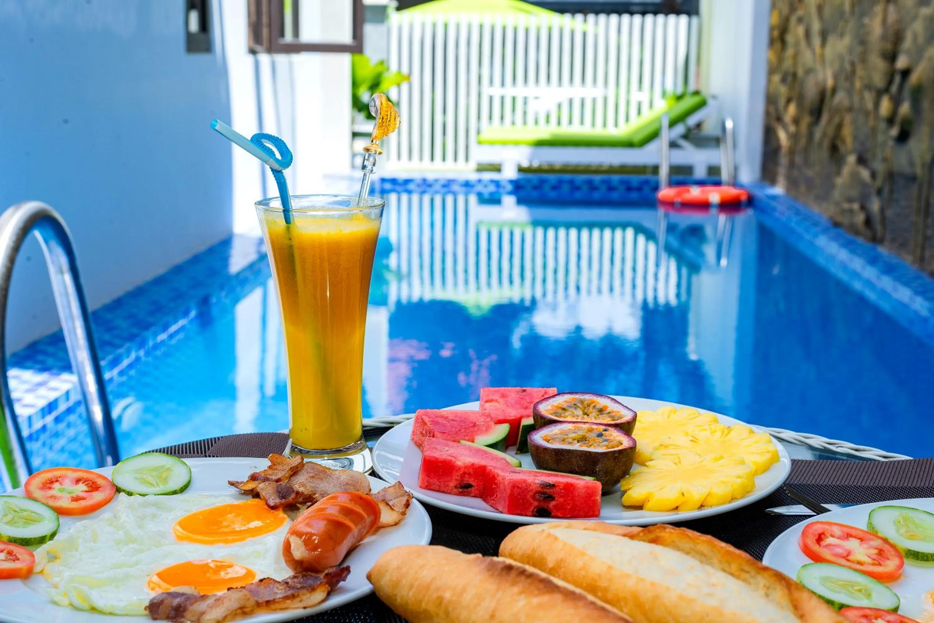 Food and drinks in Green Hill Hotel