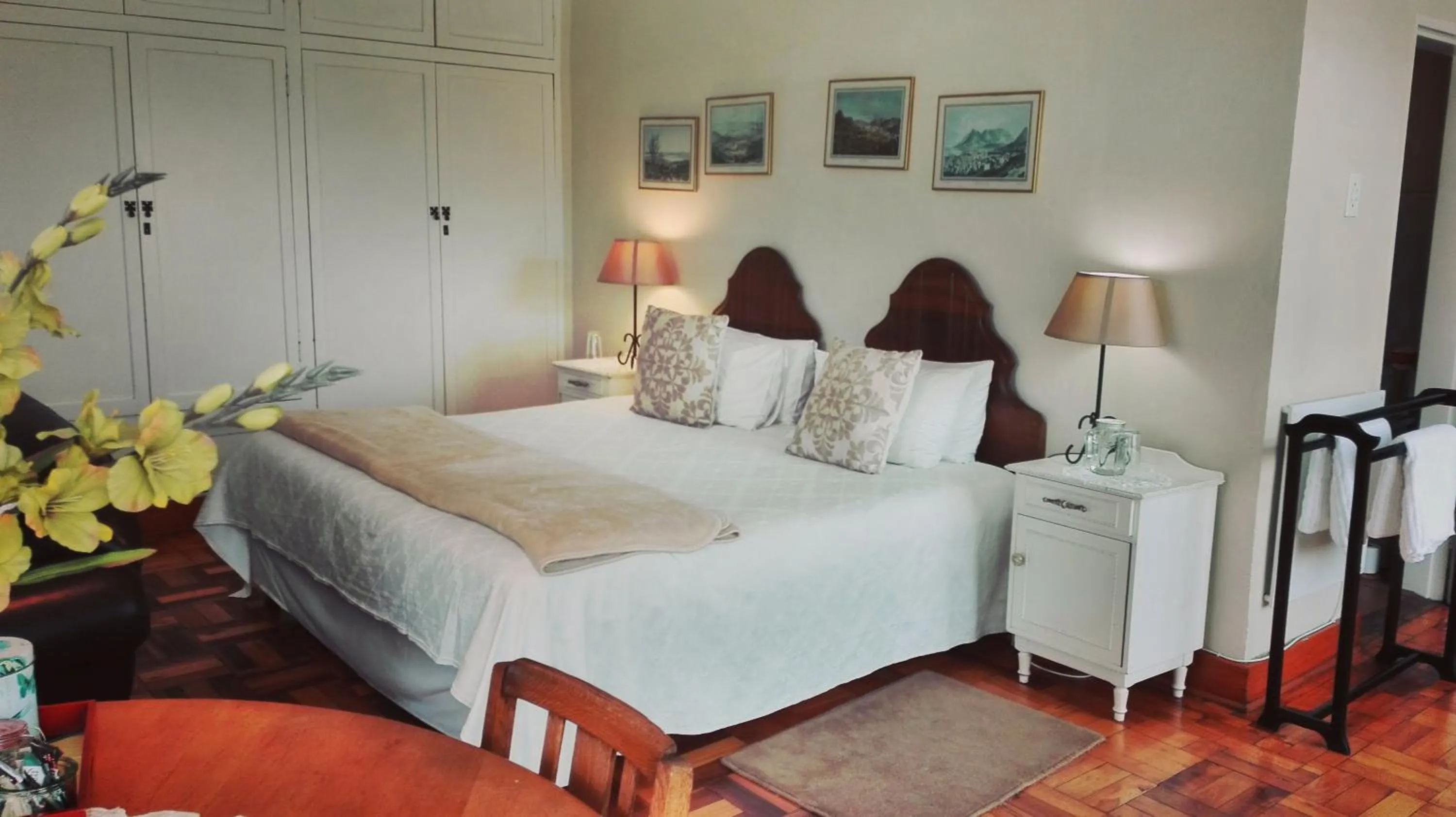 Photo of the whole room, Bed in The Riverhouse Guesthouse