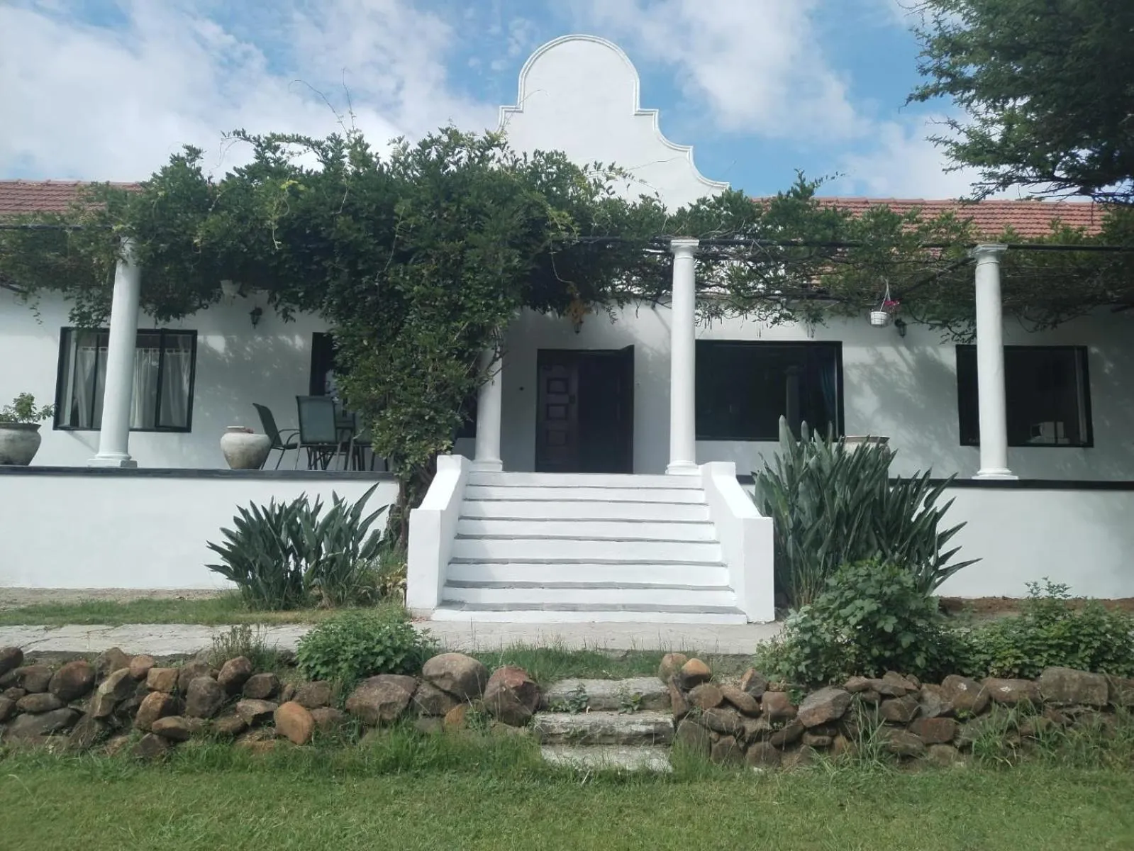 The Riverhouse Guesthouse