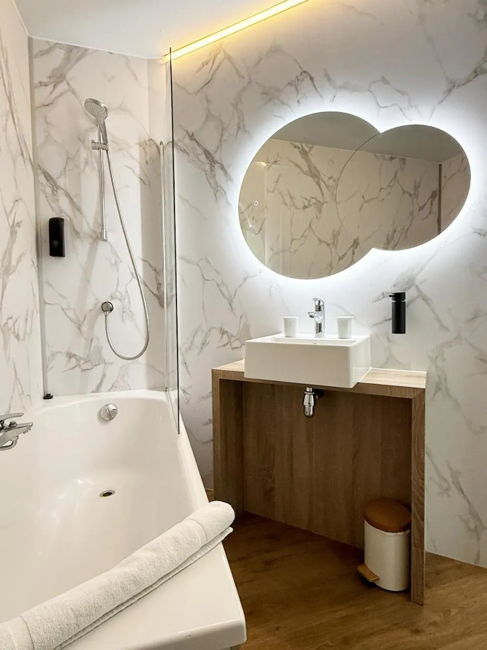 Toilet in Hôtel Beau Soleil