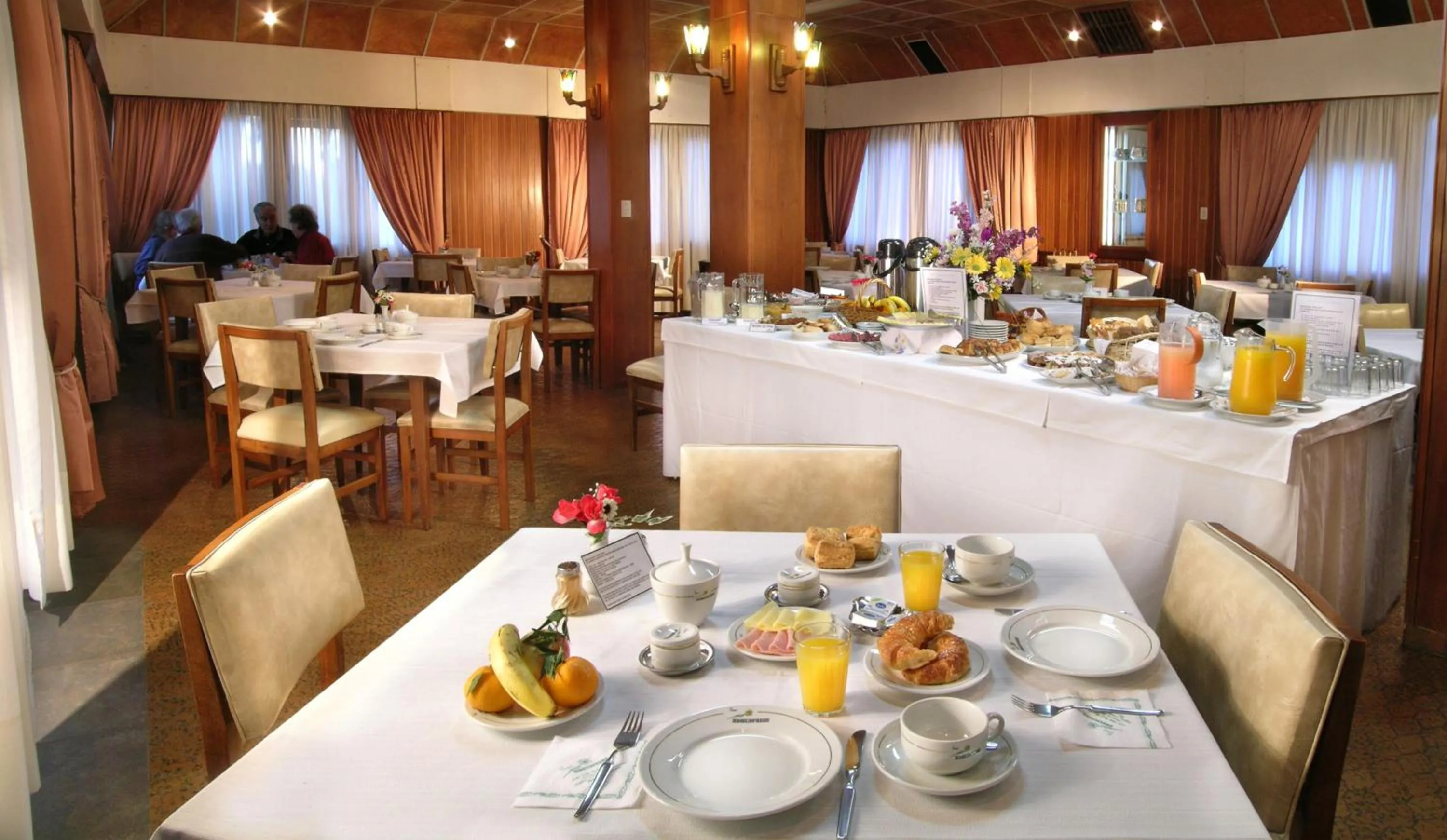 Restaurant/places to eat in Hotel Edelweiss