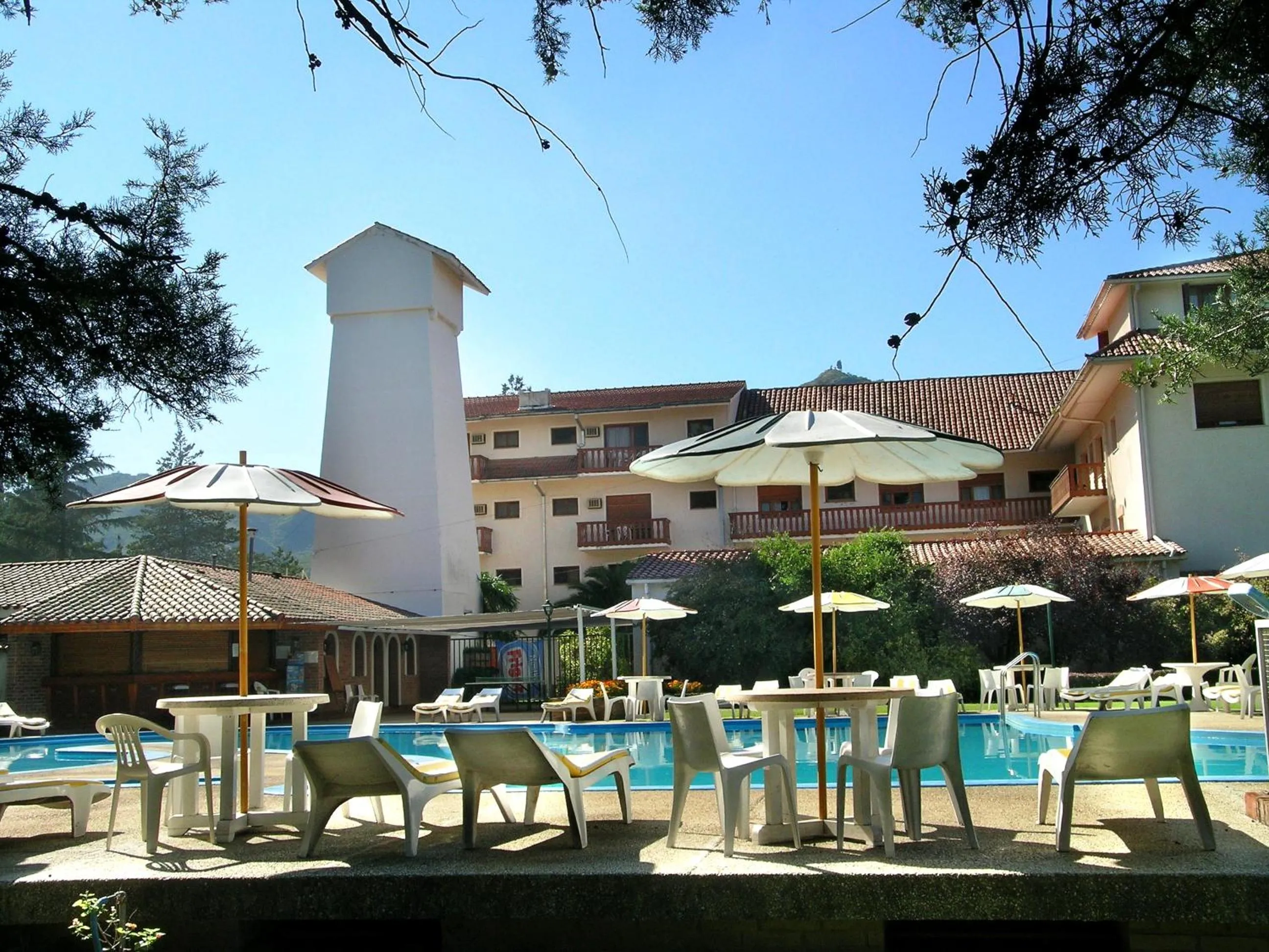 Swimming pool in Hotel Edelweiss