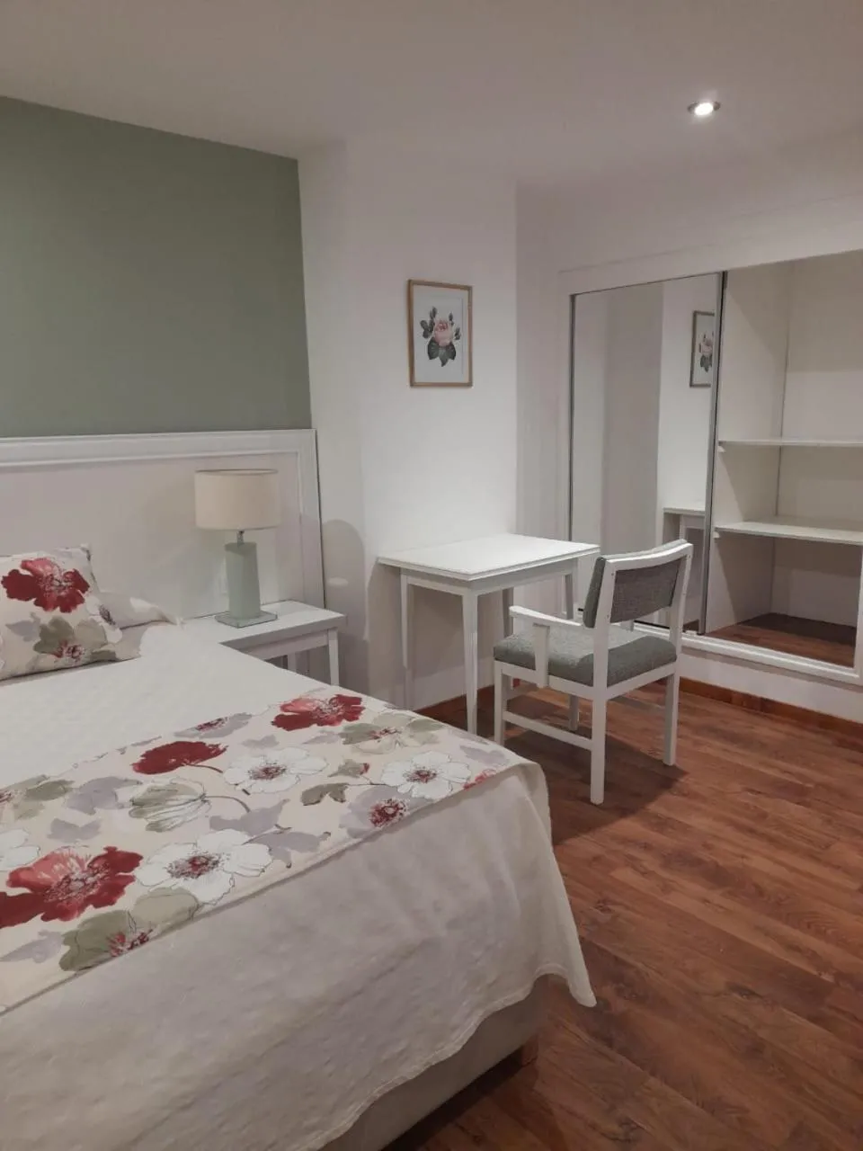 Photo of the whole room, Bed in Hotel Edelweiss