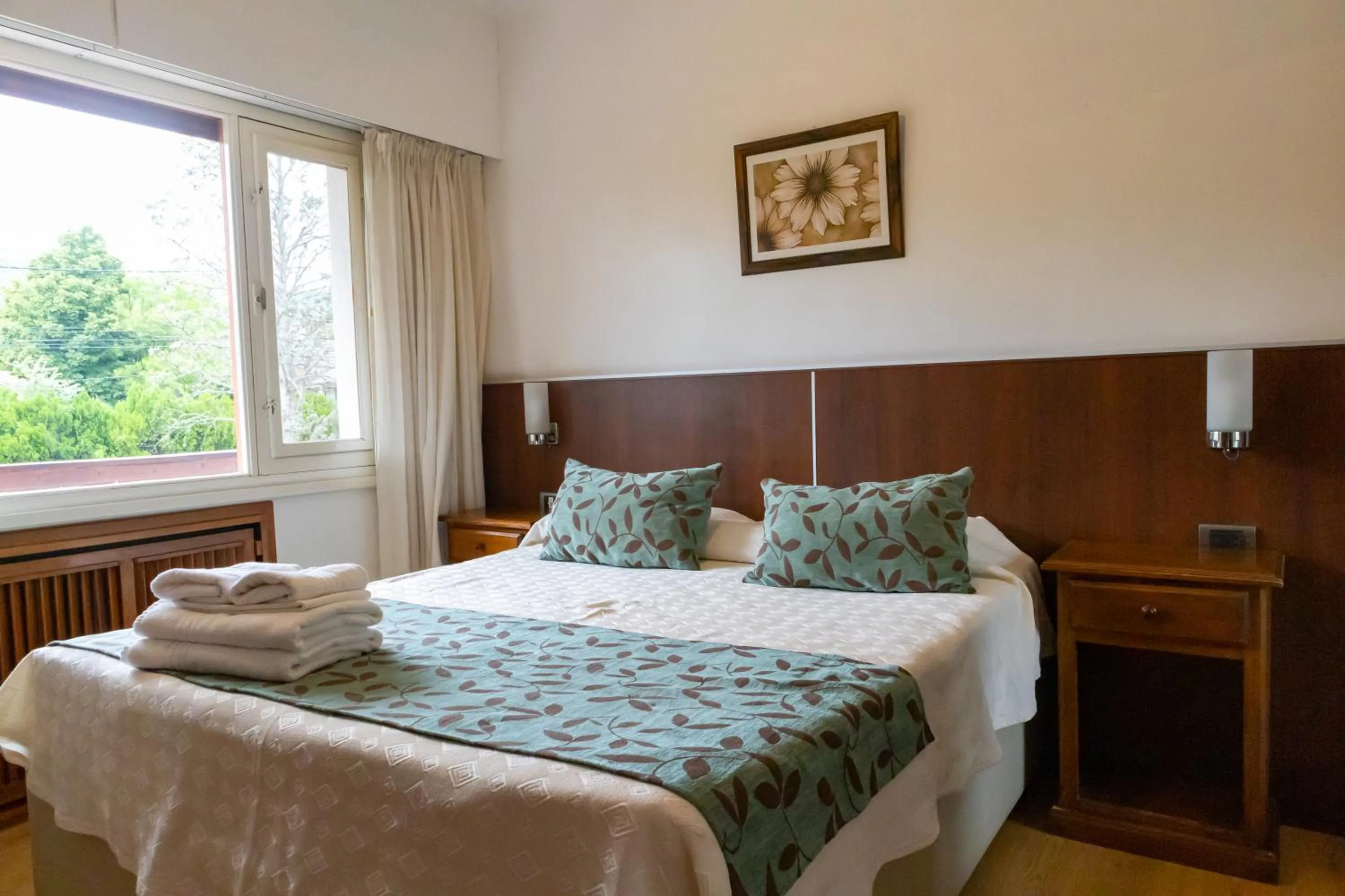 Photo of the whole room, Bed in Hotel Edelweiss