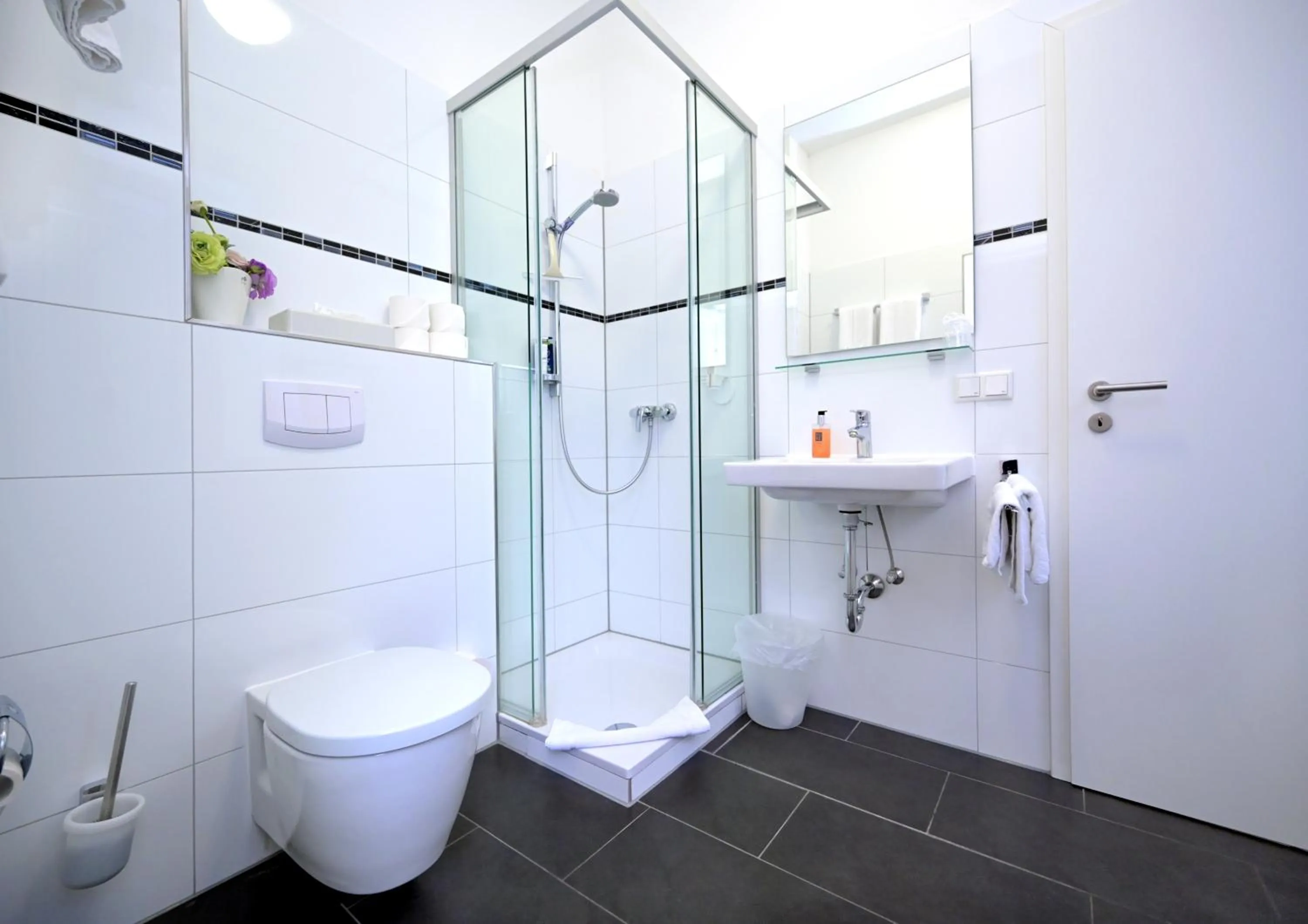 Bathroom in Hotel & Living Am Wartturm - Hotel & Apartments